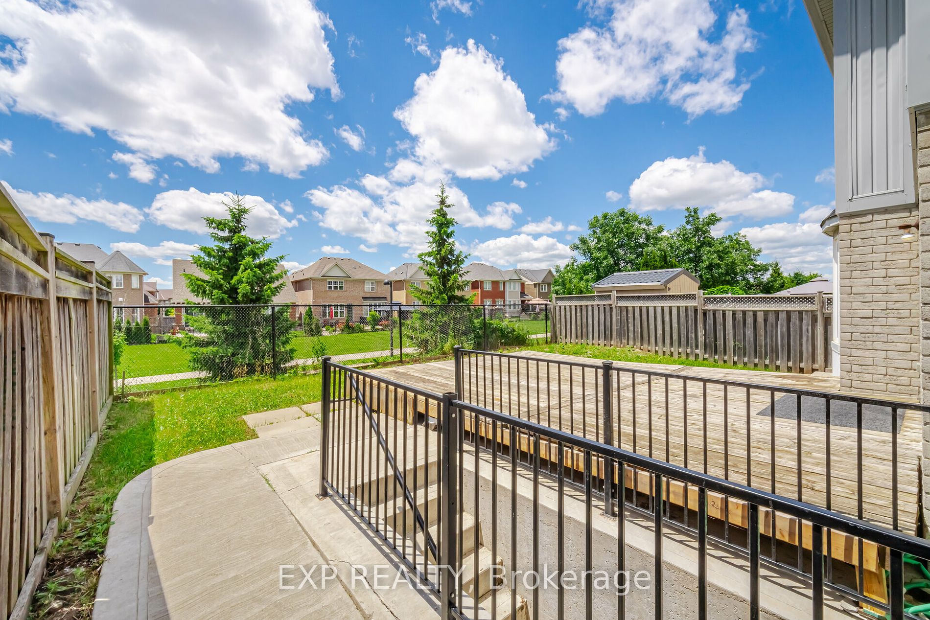 1002 Vickerman Way Property Photo 18