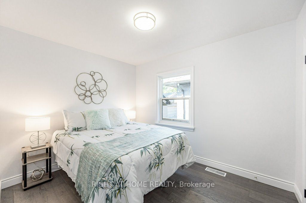 435 Evans Avenue Property Photo 9