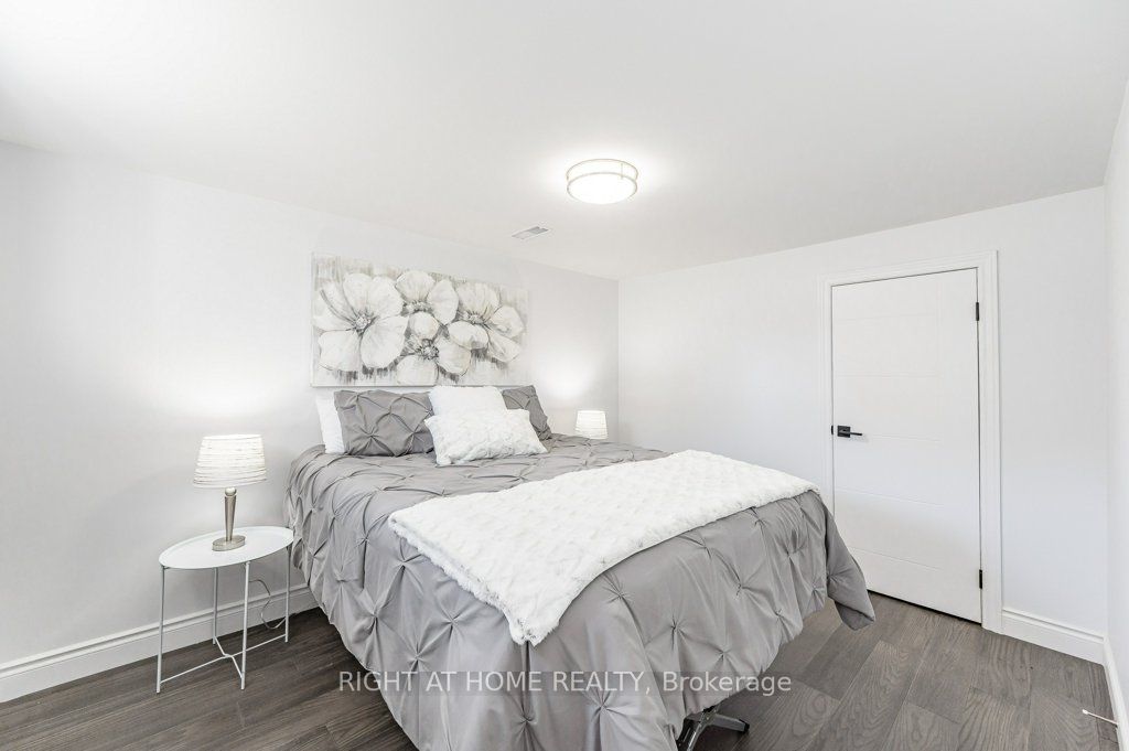 435 Evans Avenue Property Photo 17