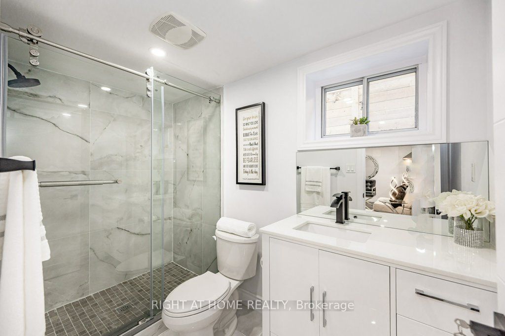 435 Evans Avenue Property Photo 18