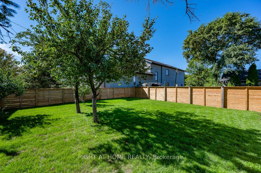 435 Evans Avenue Property Photo 23