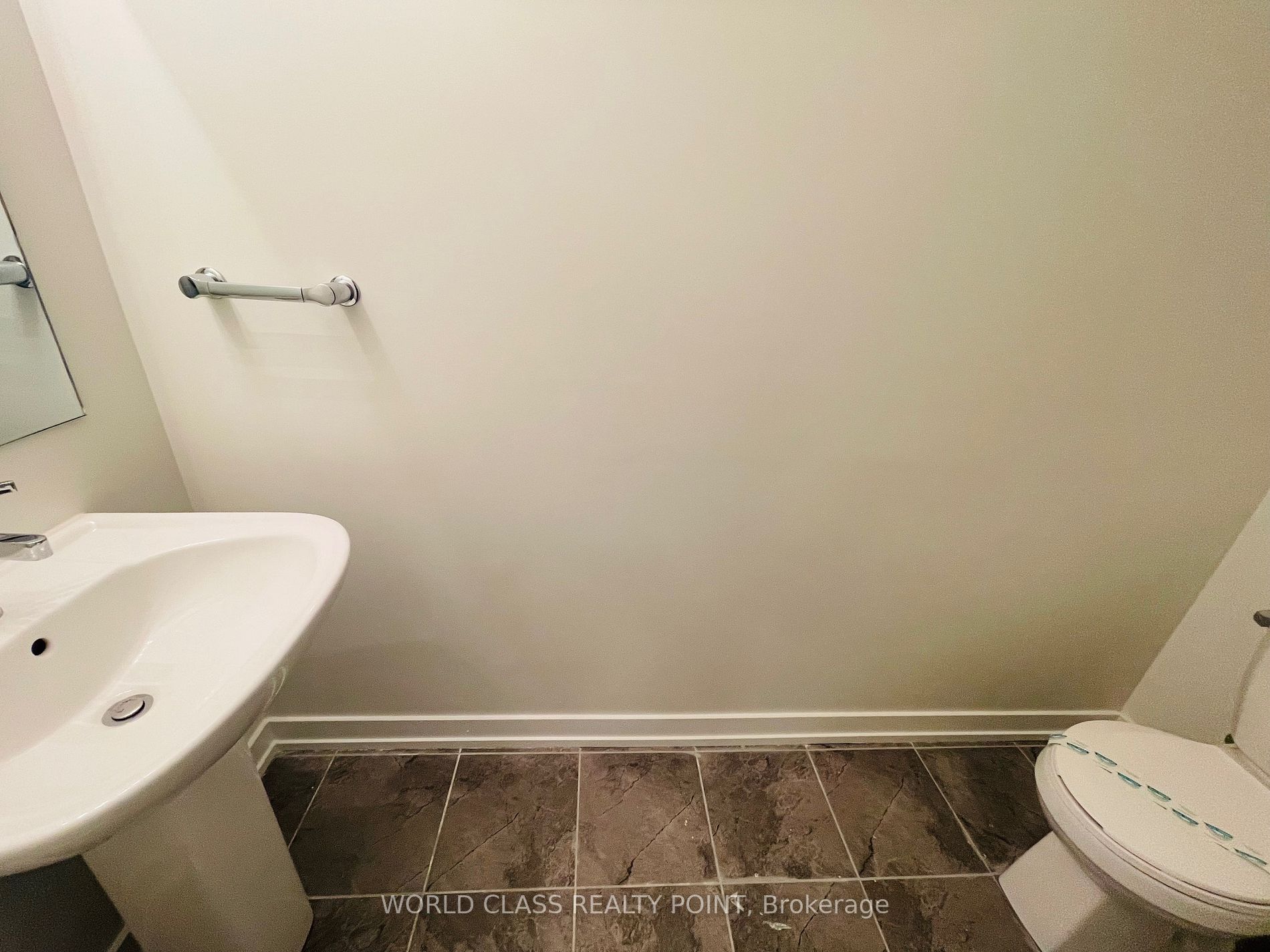 3546 Colonial Dr 33 Property Photo 14