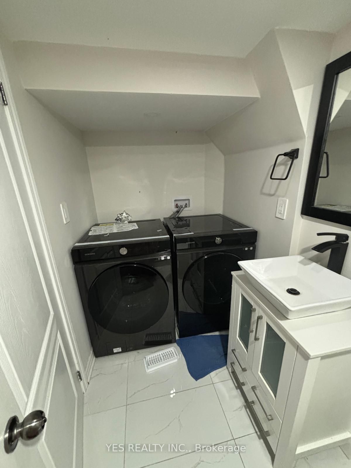 1273 Whitney Terrace Property Photo 15