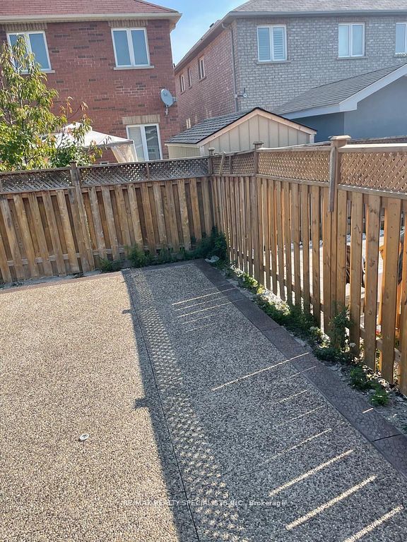 5187 Oscar Peterson Blvd Property Photo 10