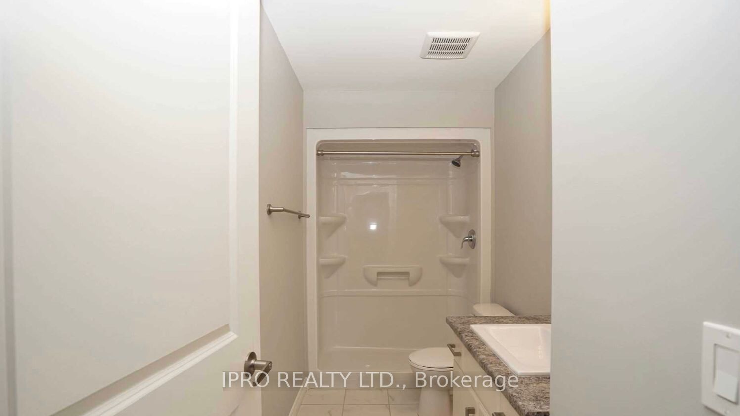 620 Sauve St 406 Property Photo 2