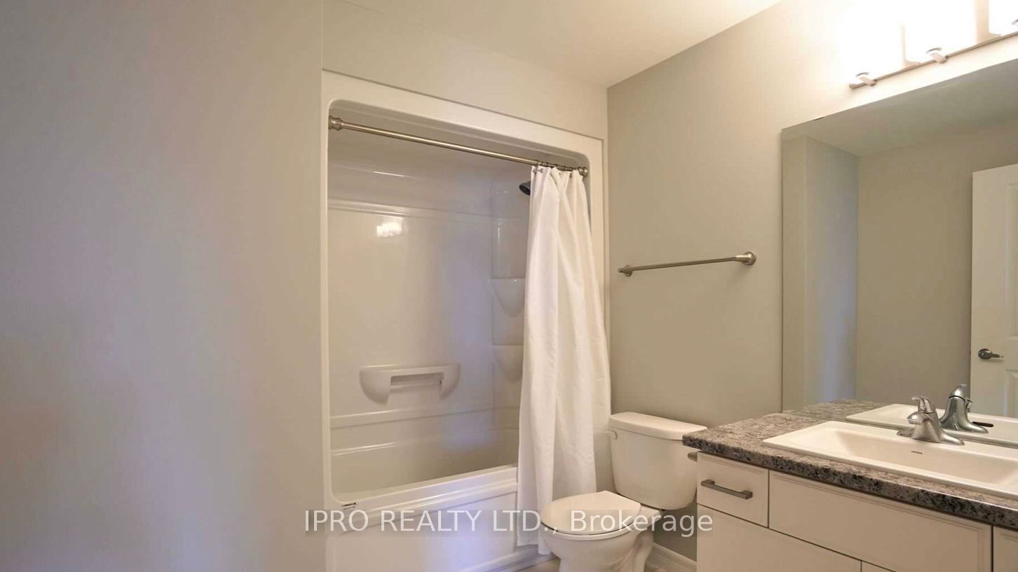 620 Sauve St 406 Property Photo 3