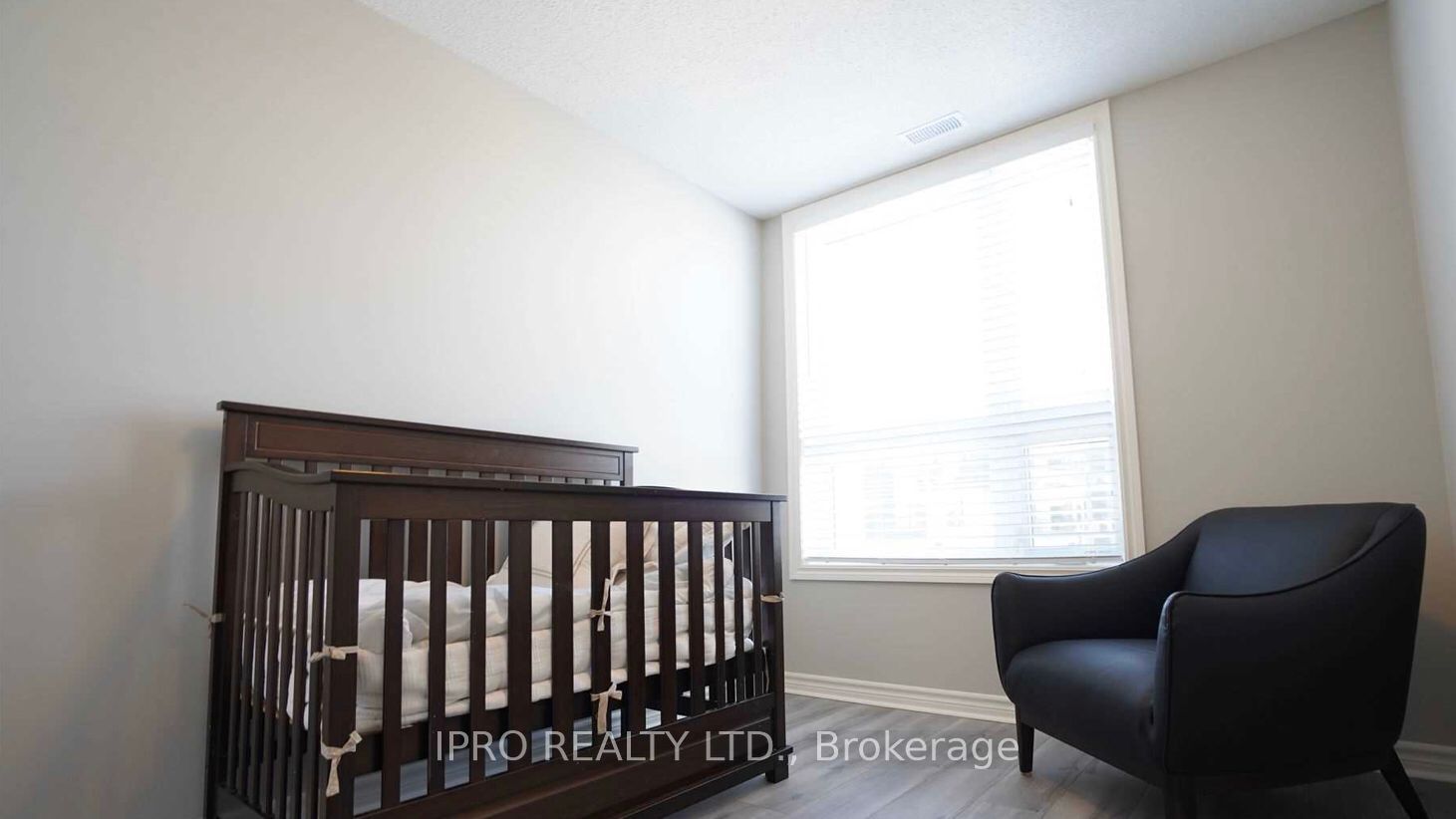 620 Sauve St 406 Property Photo 14