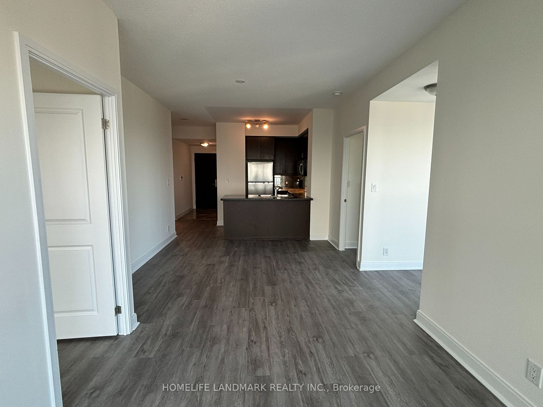60 Absolute Ave 02 Property Photo 10