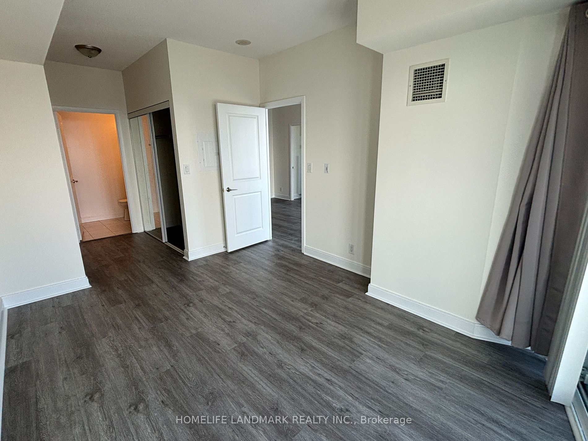 60 Absolute Ave 02 Property Photo 14