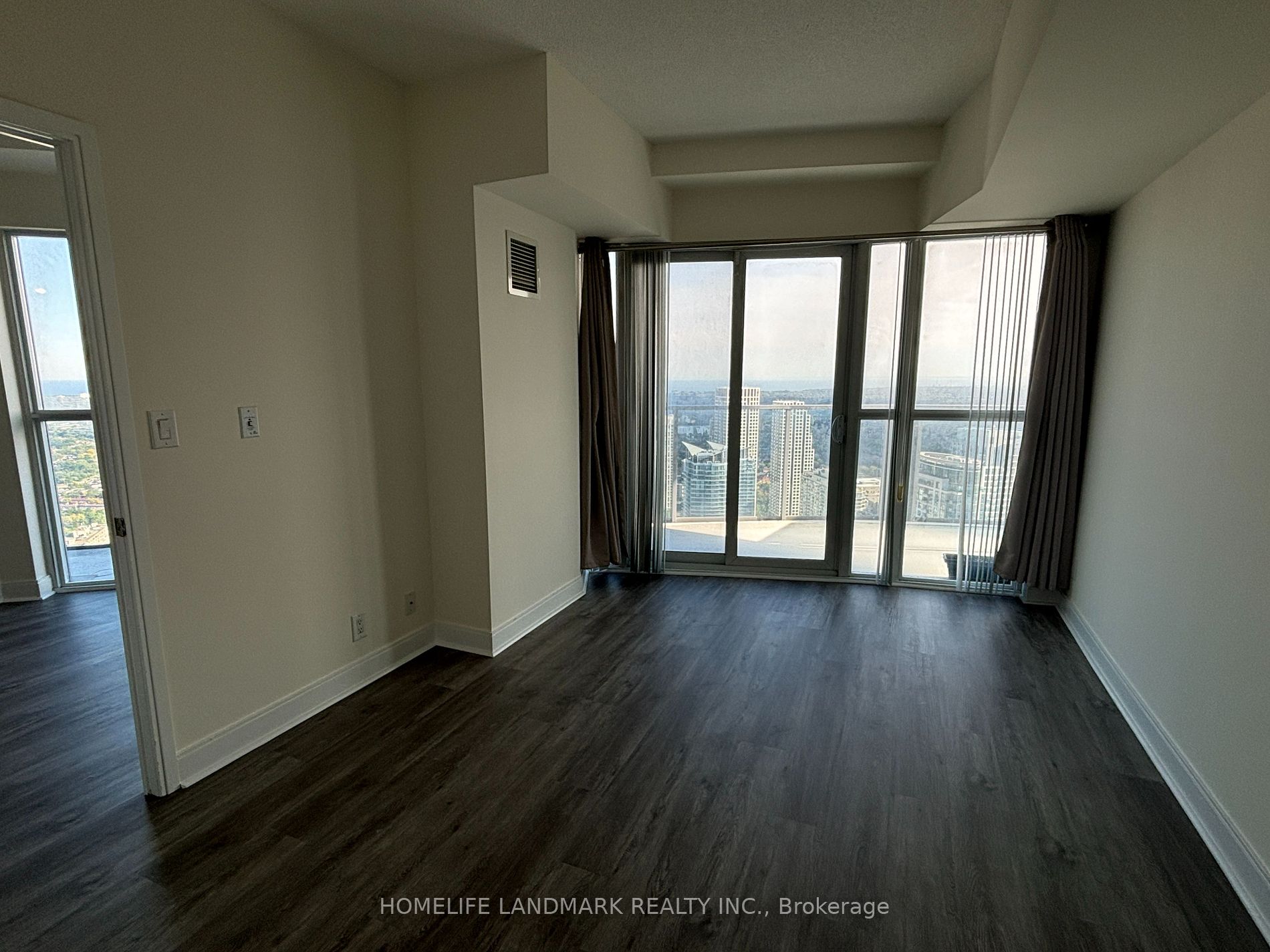 60 Absolute Ave 02 Property Photo 15