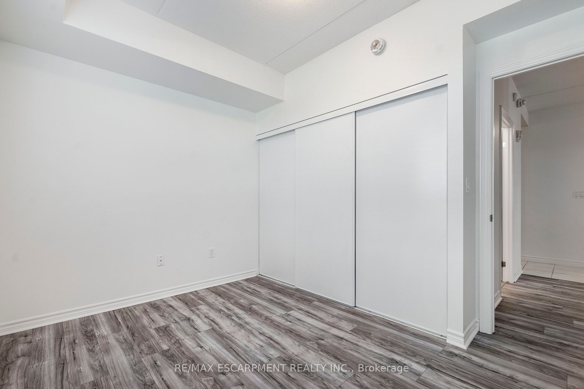 630 Sauve St 301 Property Photo 19