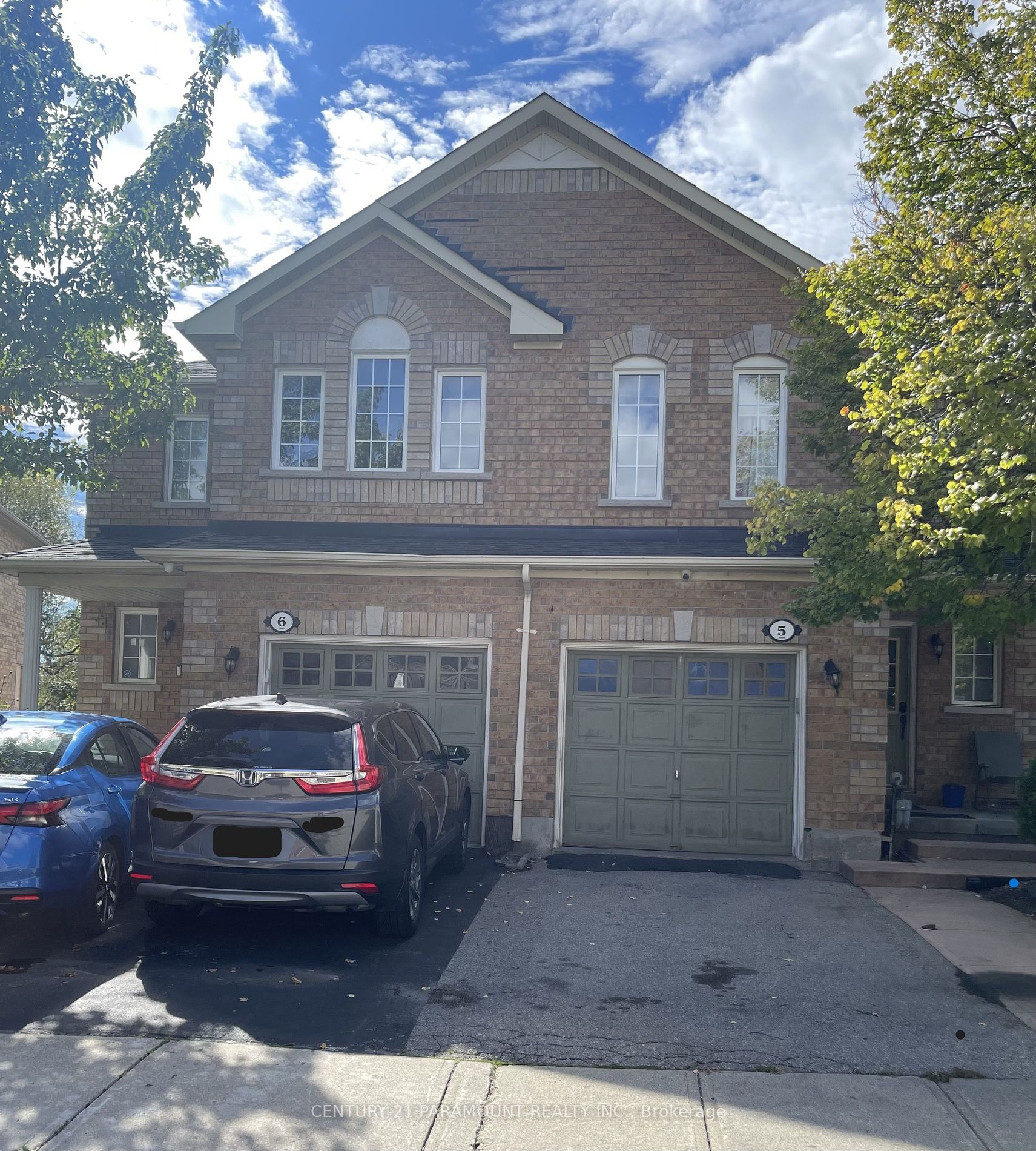 21 Eastview Gate E 5 Property Photo 1