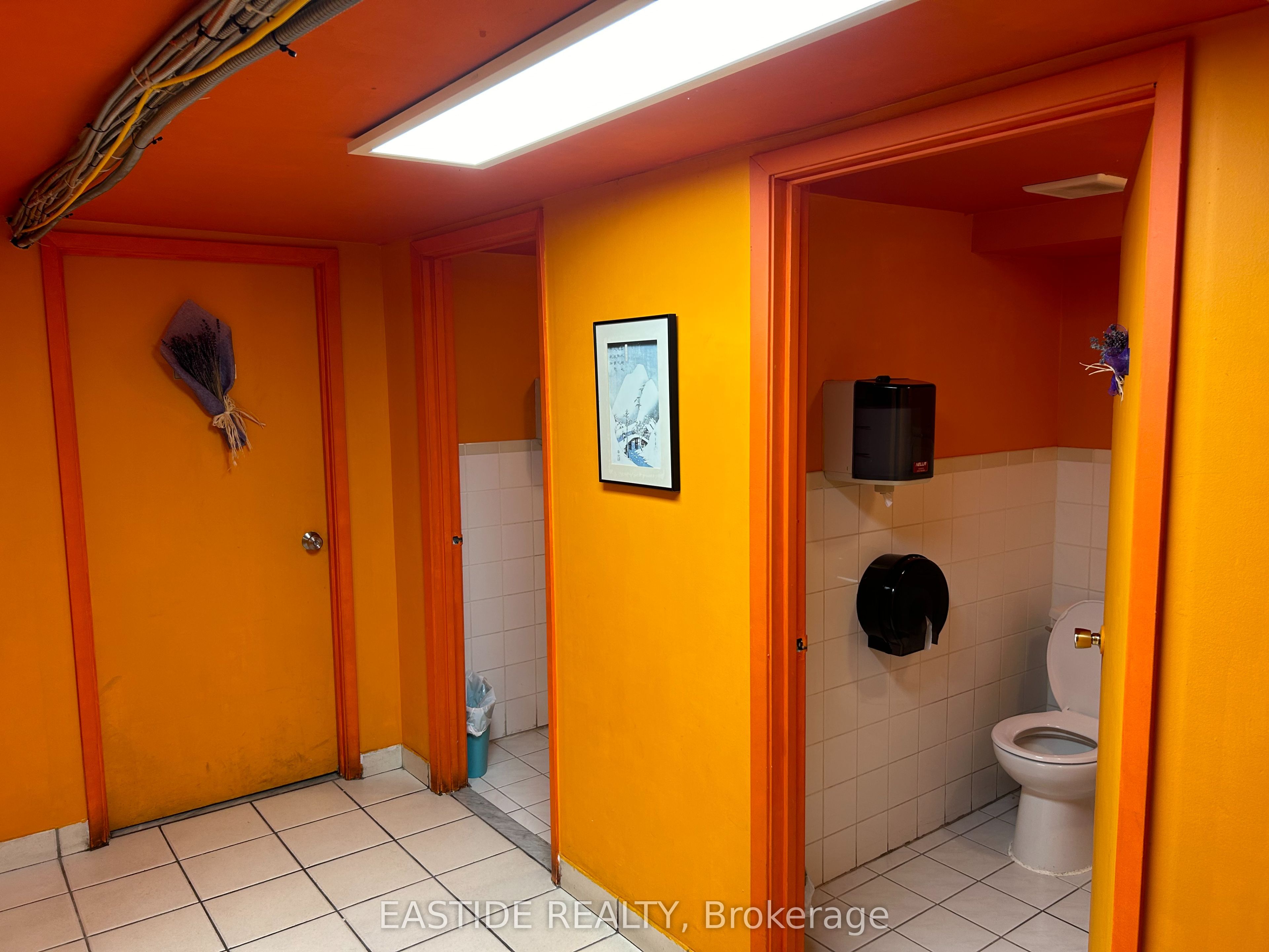2384 Bloor Street Property Photo 9