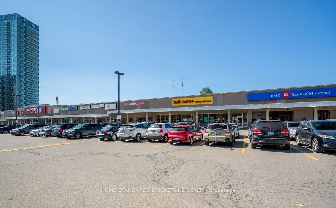 3834a Bloor Street Property Photo 9