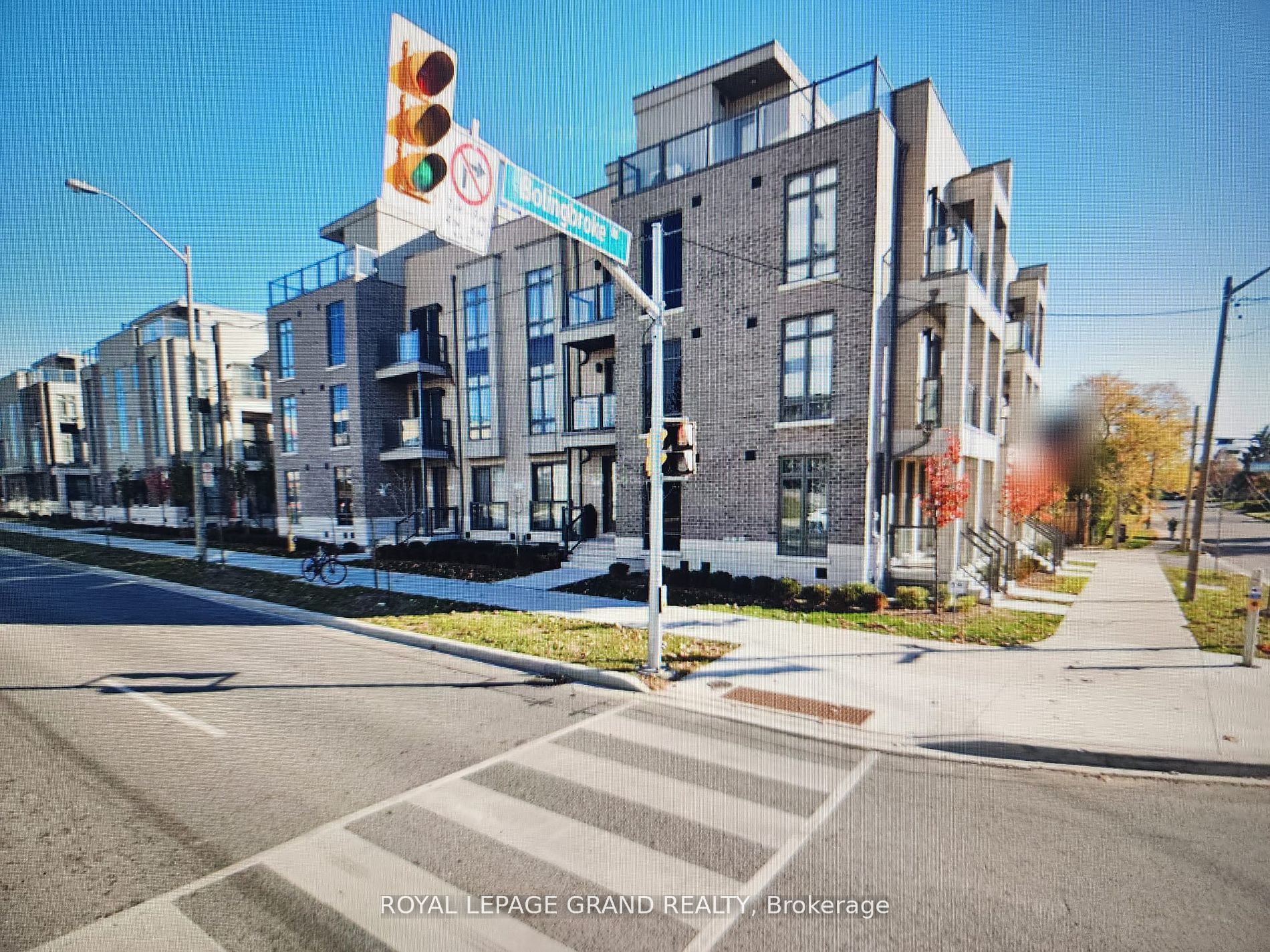 721 Lawrence Ave W 81 Picture