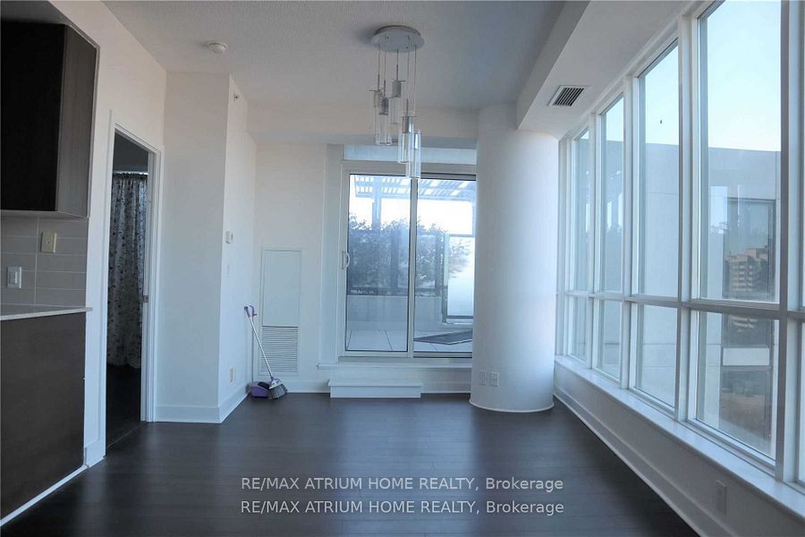 #711 - 3985 Grand Park Drive Property Photo 7