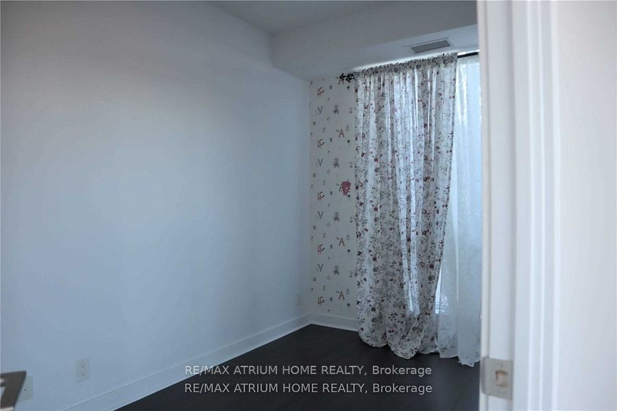 #711 - 3985 Grand Park Drive Property Photo 11