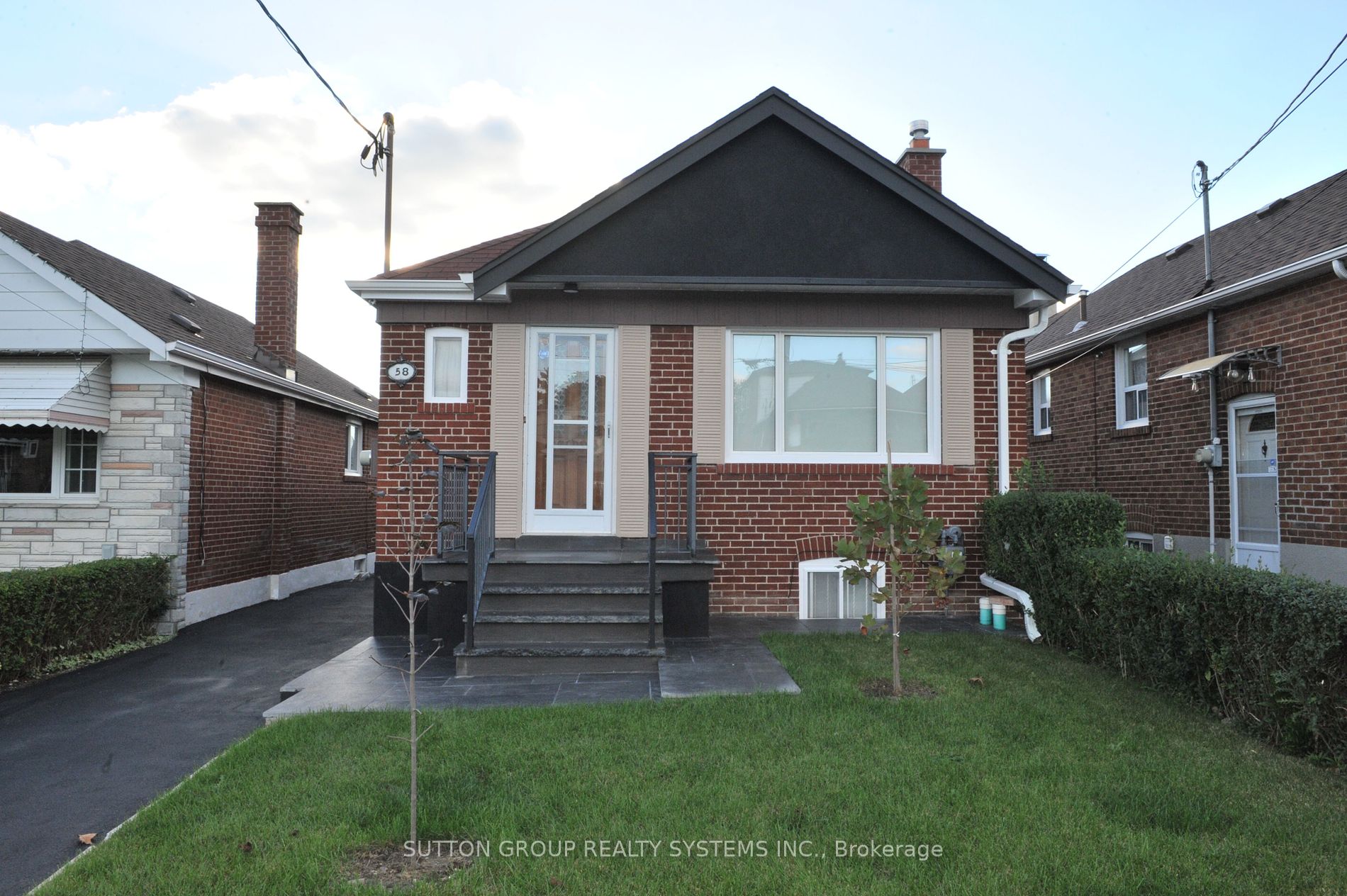 58 Richardson Ave Property Photo