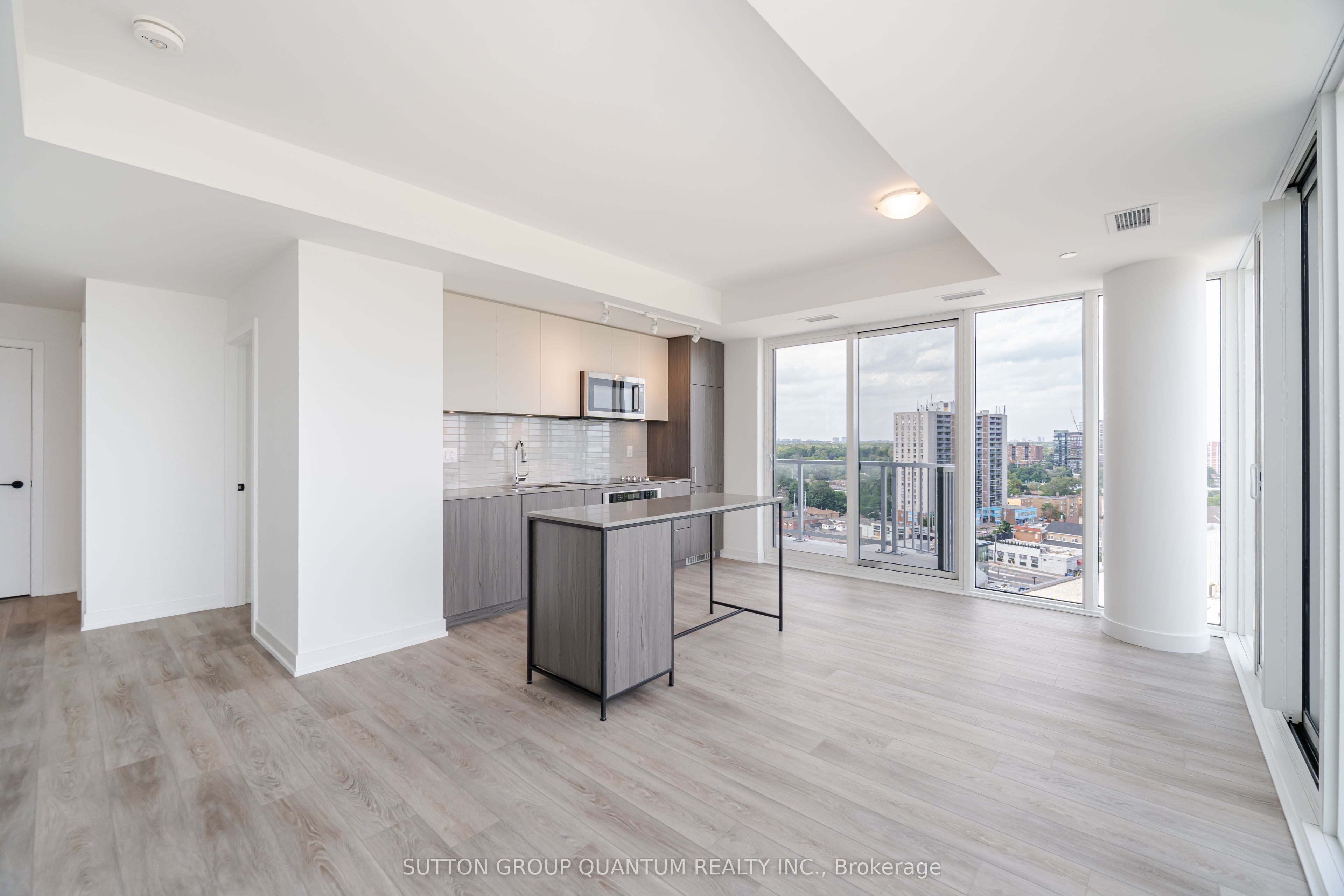#1305 - 220 Missinnihe Way Property Photo 10