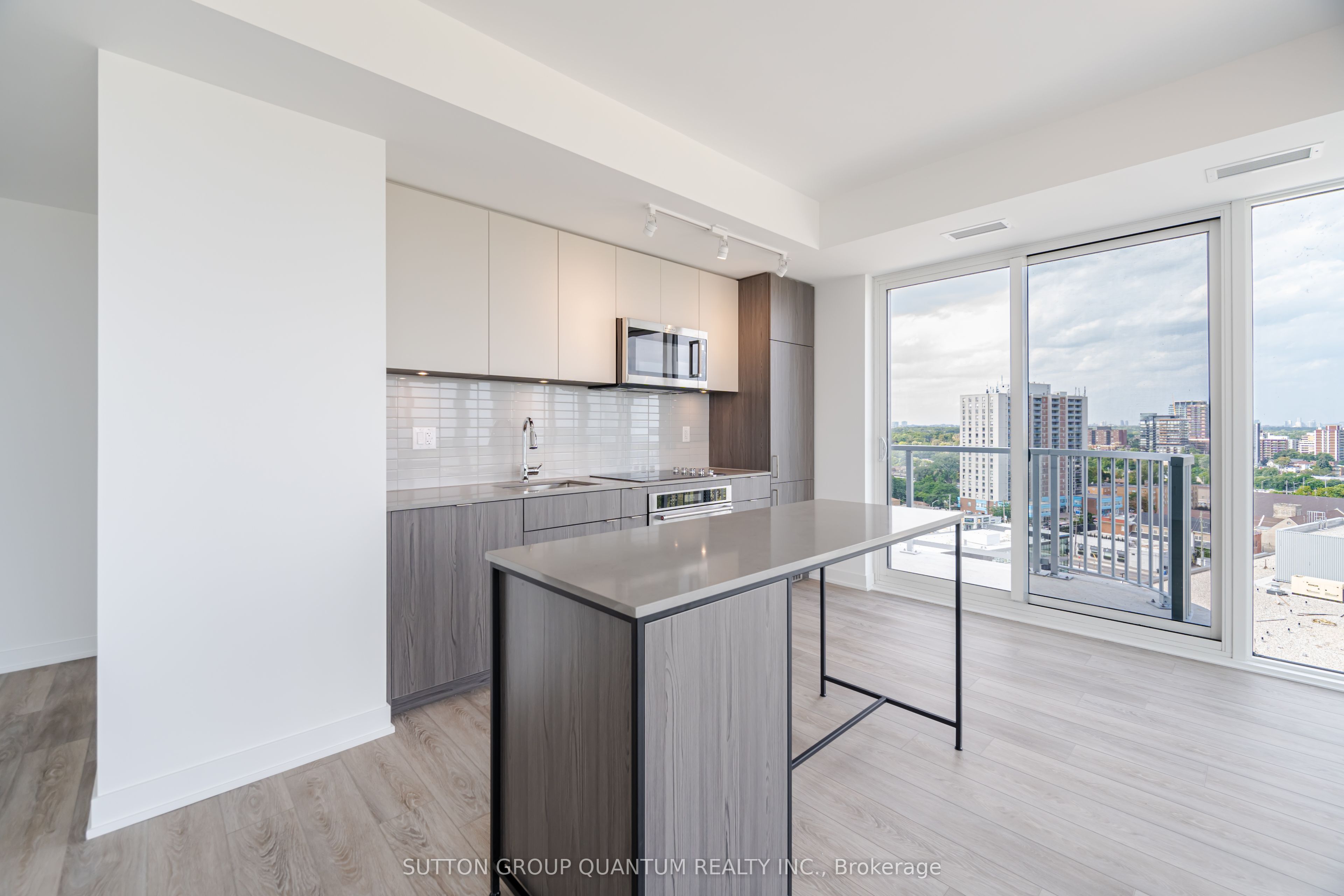 #1305 - 220 Missinnihe Way Property Photo 15