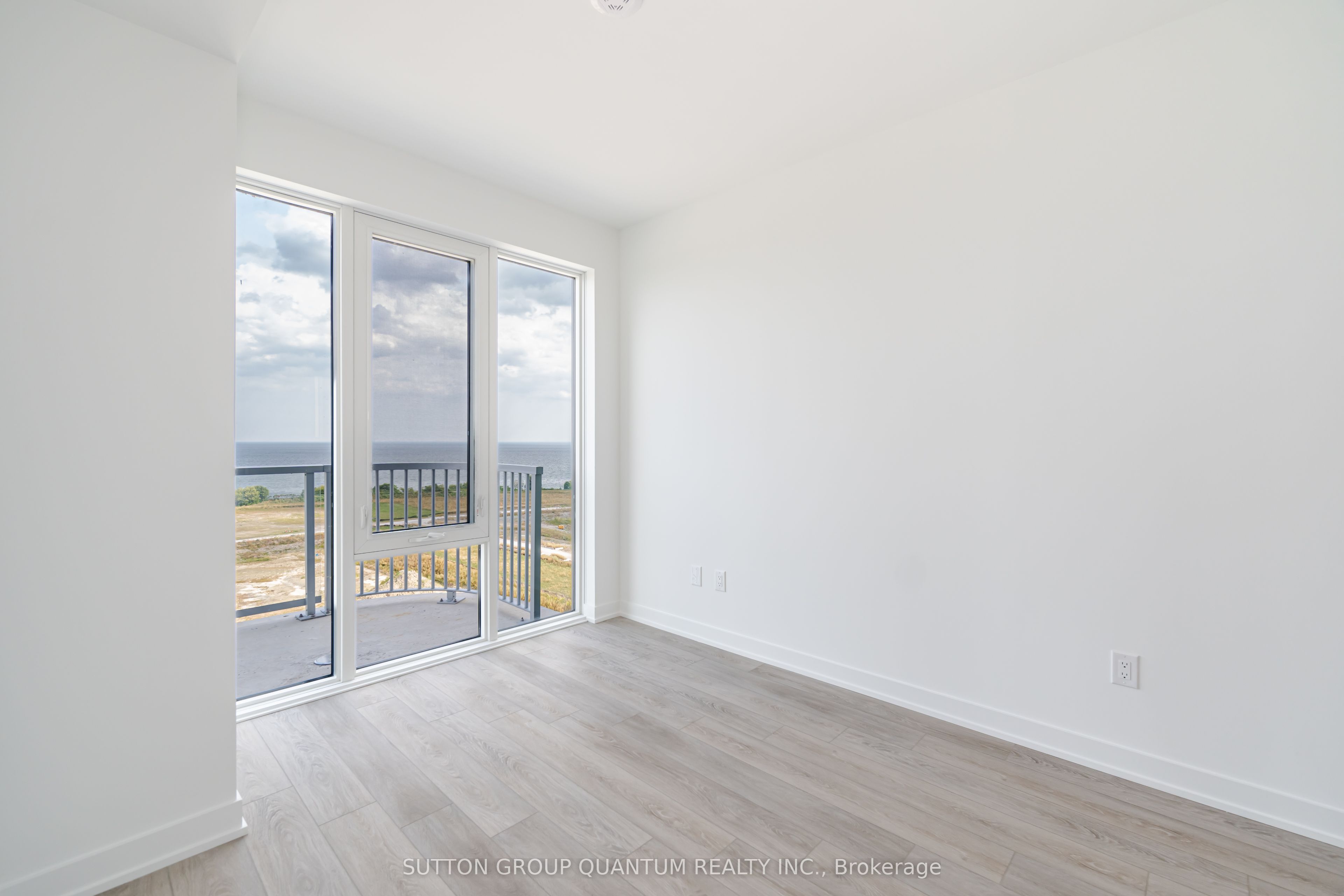 #1305 - 220 Missinnihe Way Property Photo 17