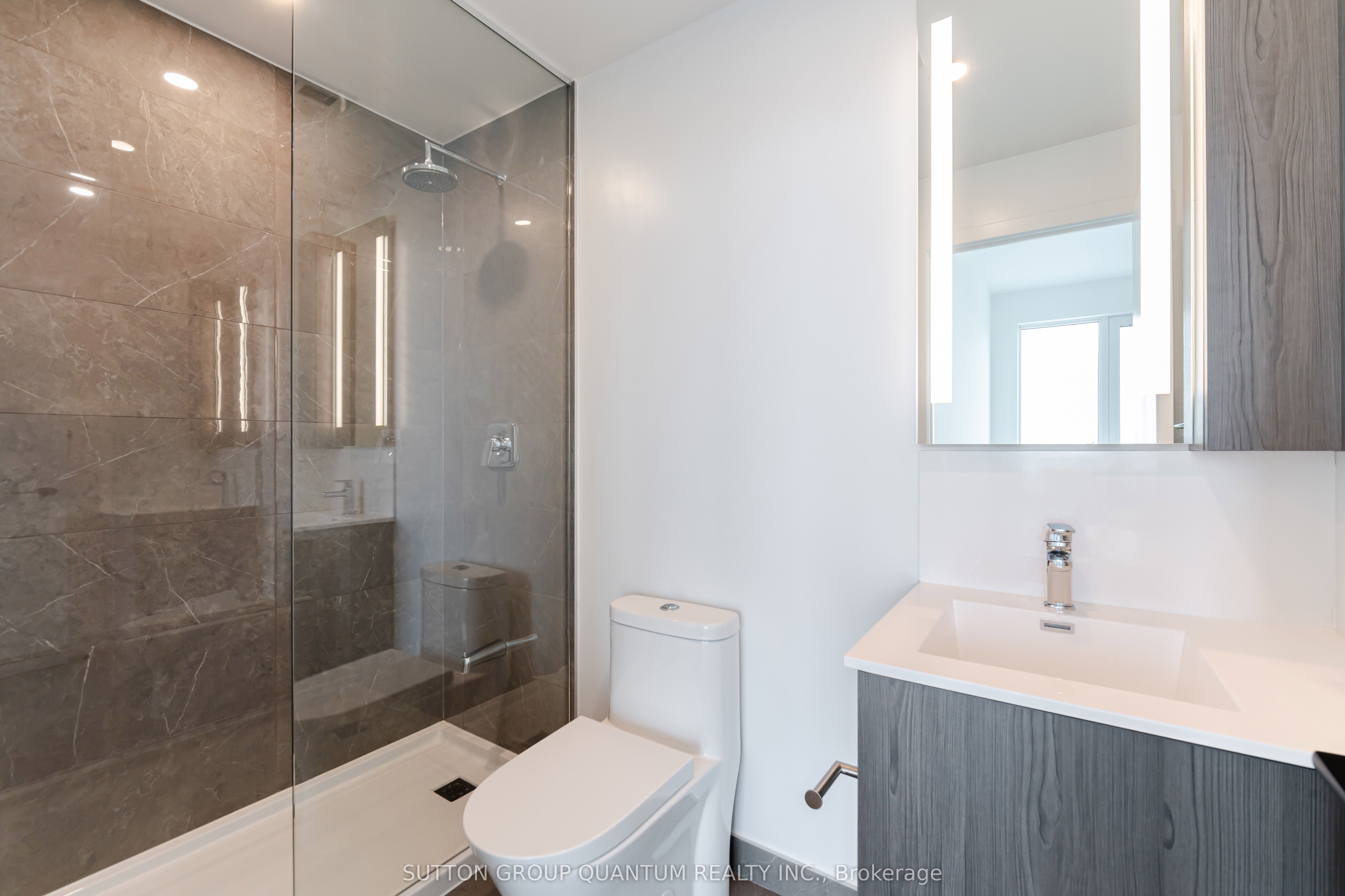 #1305 - 220 Missinnihe Way Property Photo 20