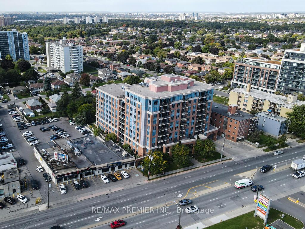 2772 Keele St 7 Property Photo 1