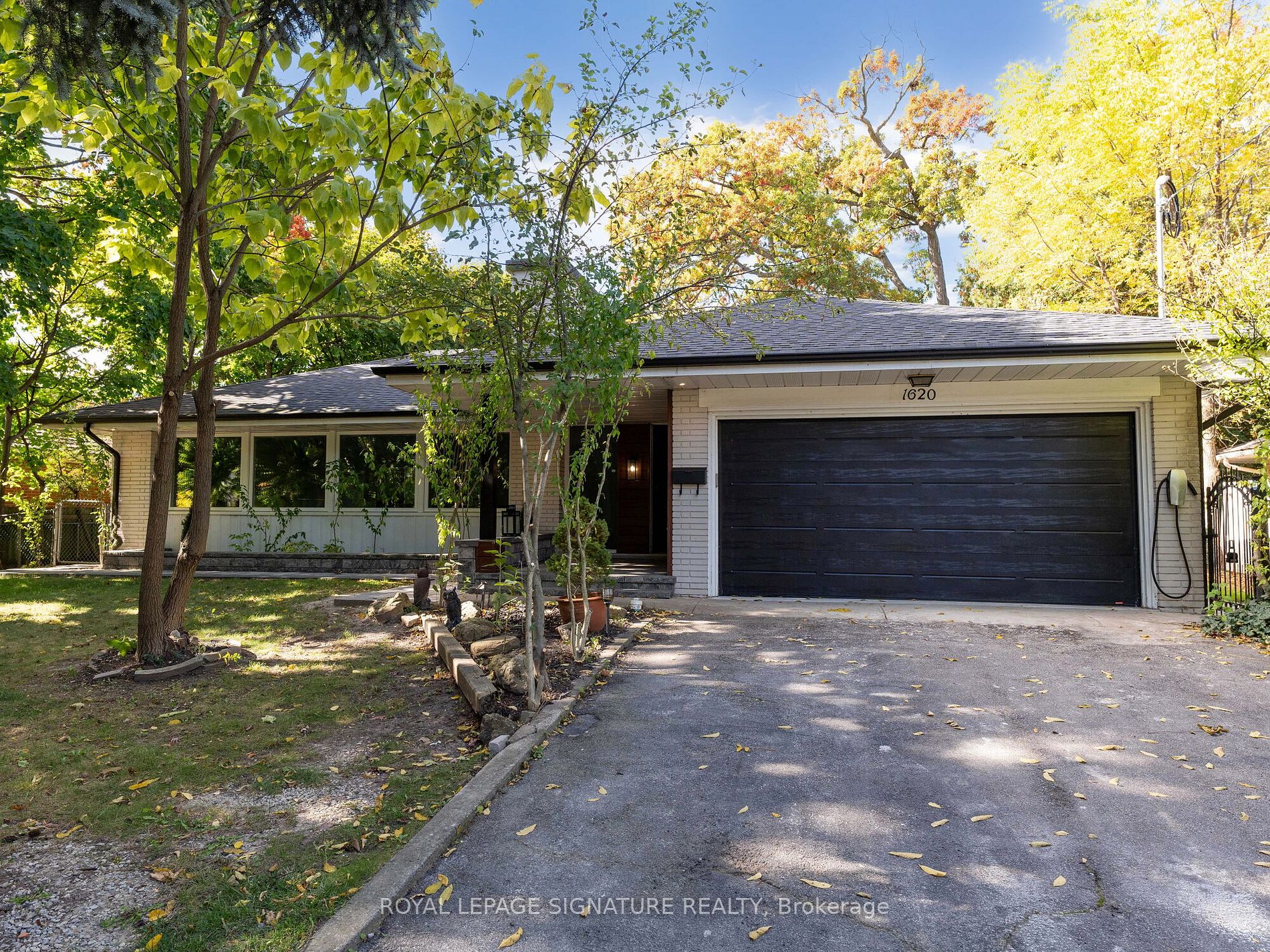 1620 Islington Ave Property Photo