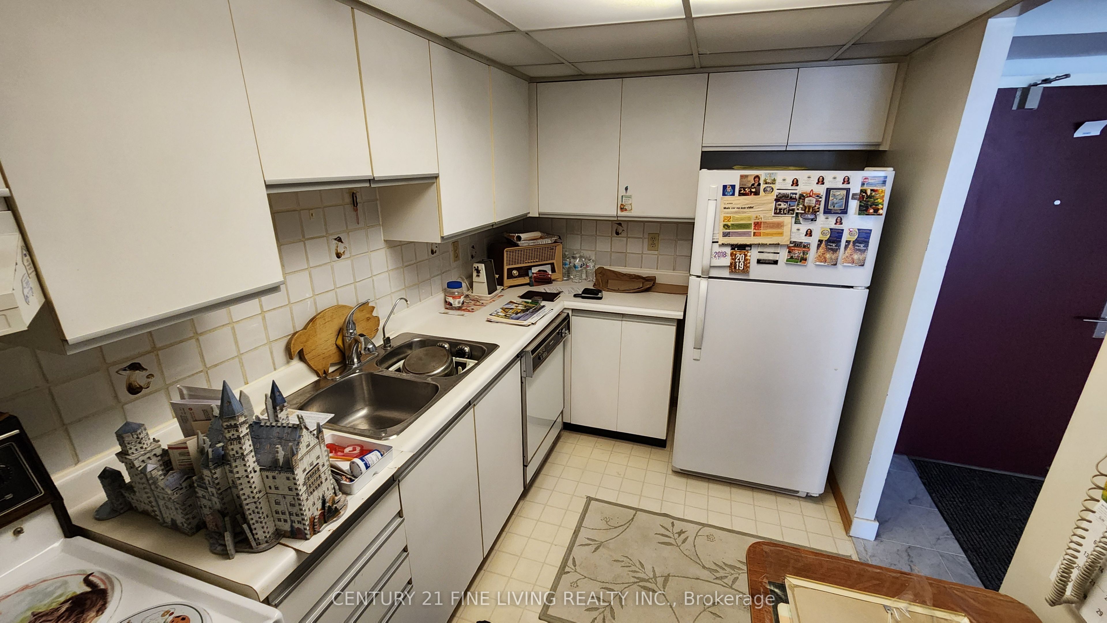 #805 - 25 Fairview Road Property Photo 9