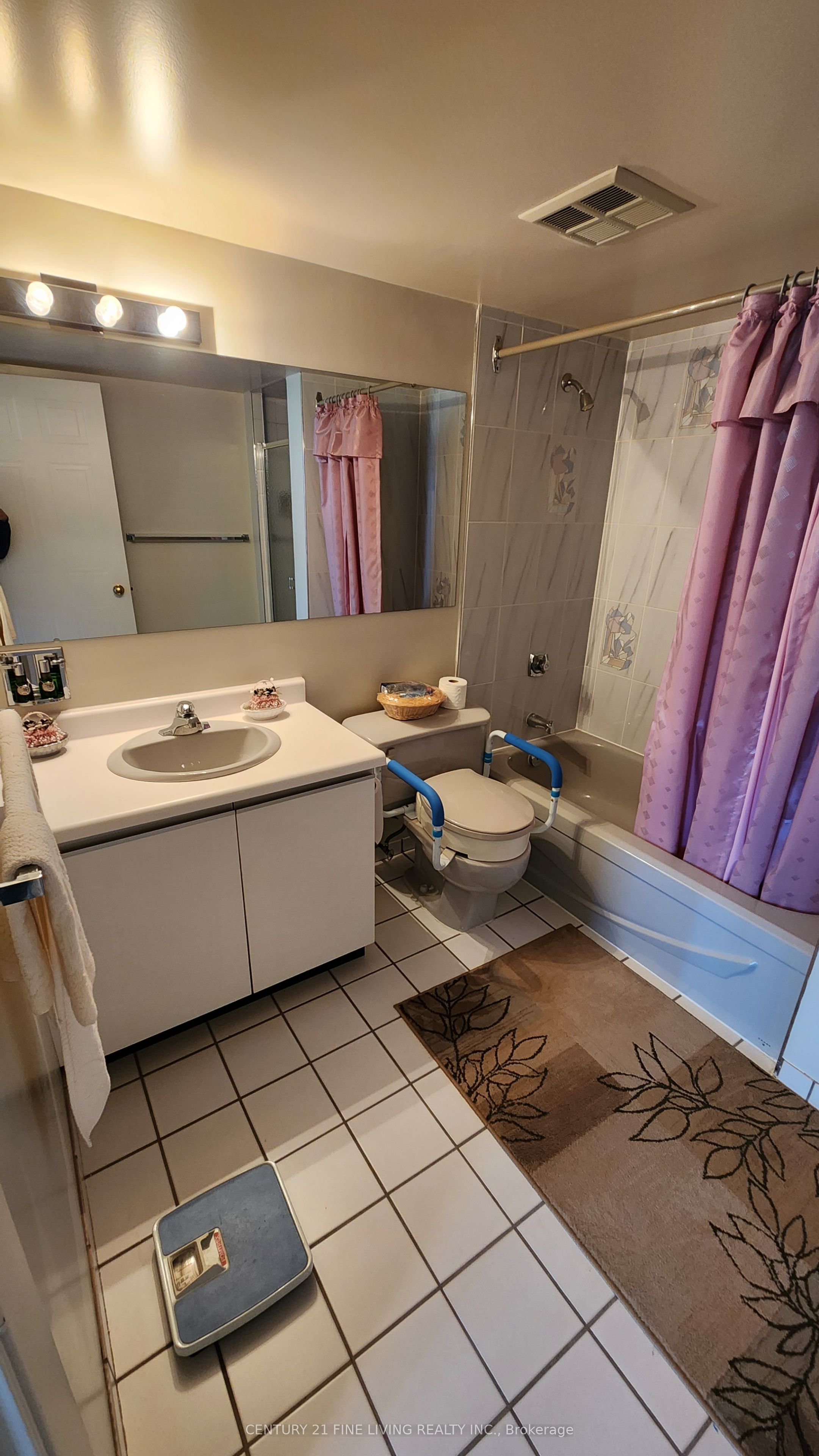 #805 - 25 Fairview Road Property Photo 16