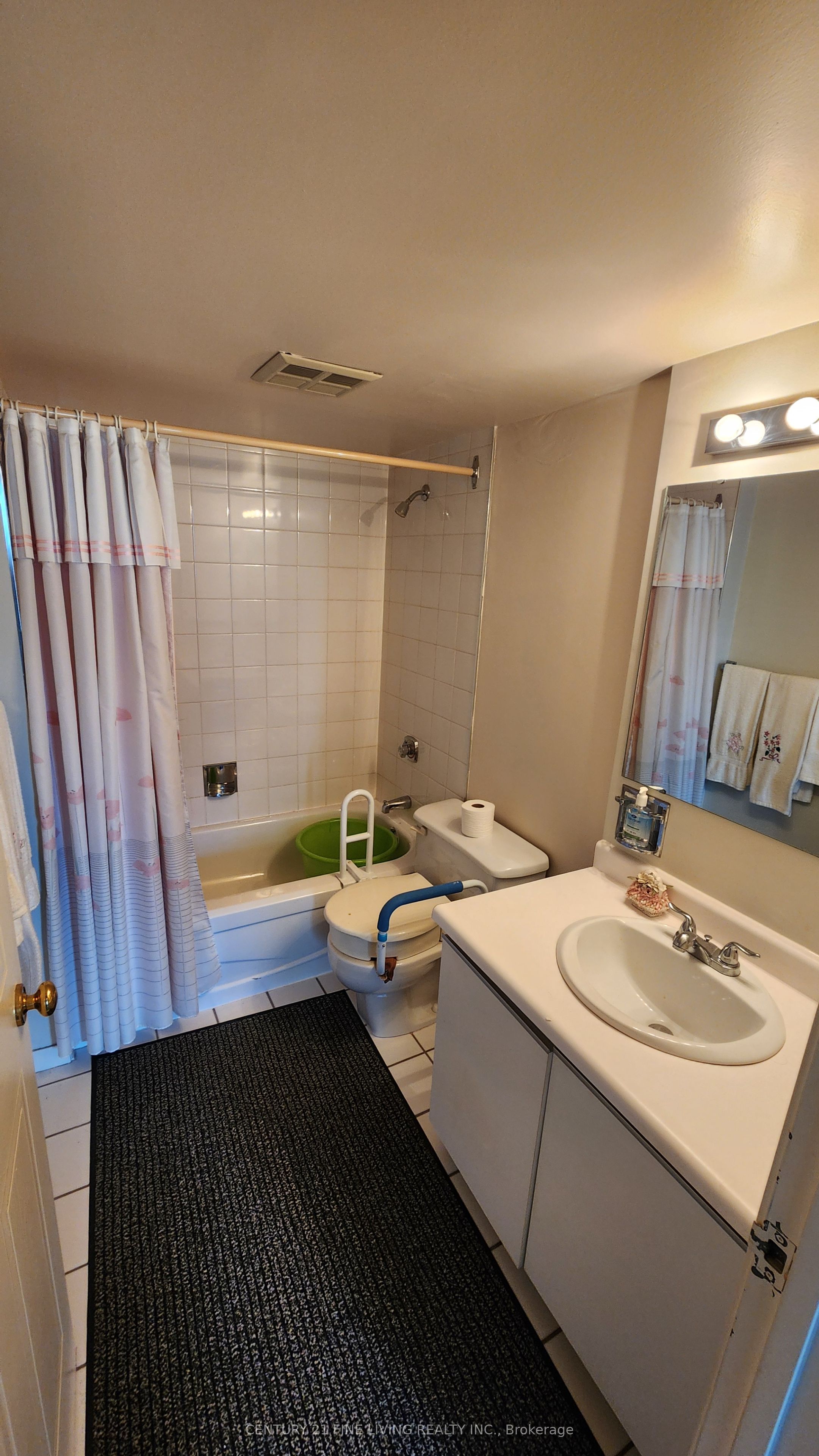 #805 - 25 Fairview Road Property Photo 18