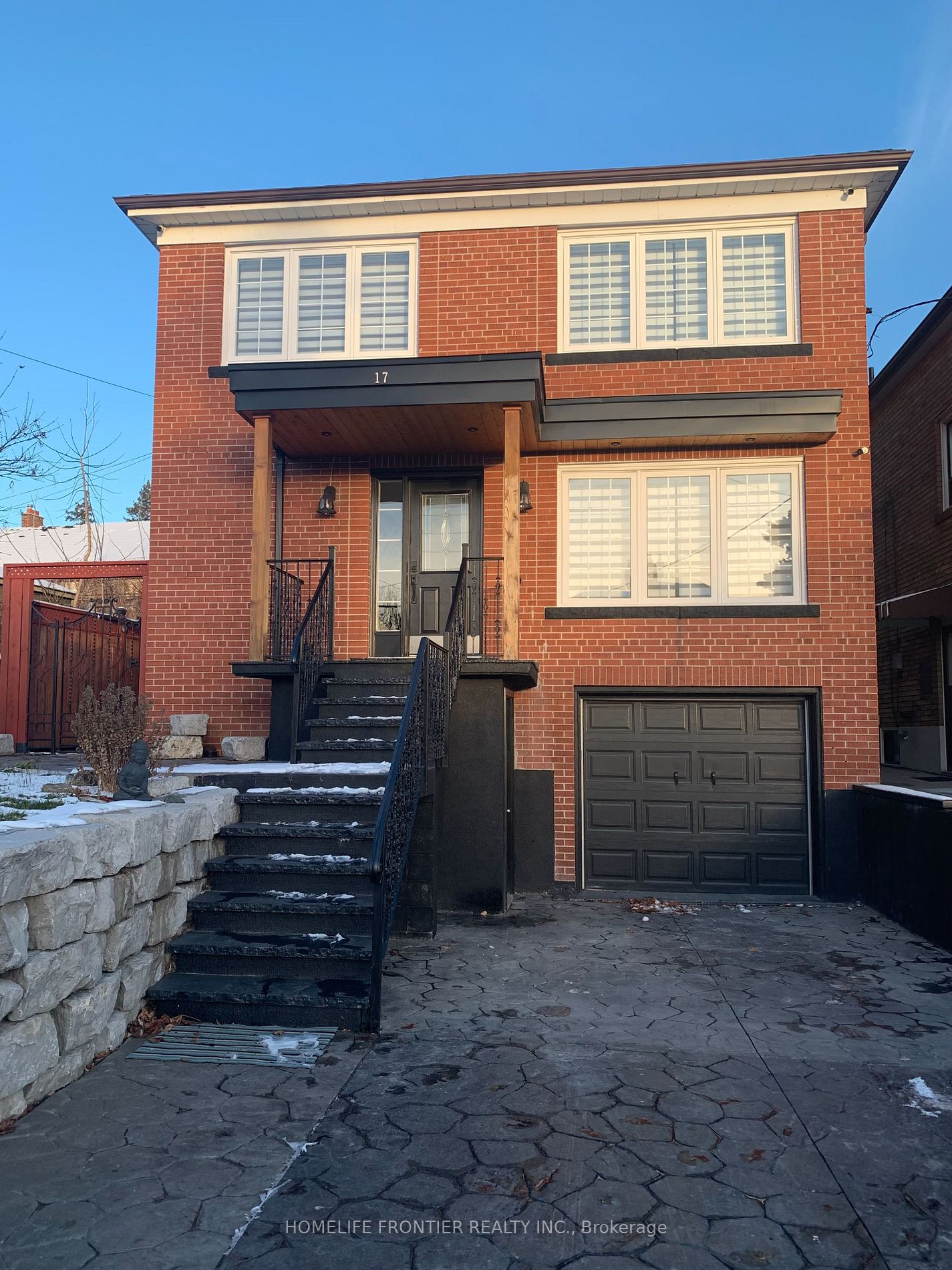 17 Bertram St Property Photo