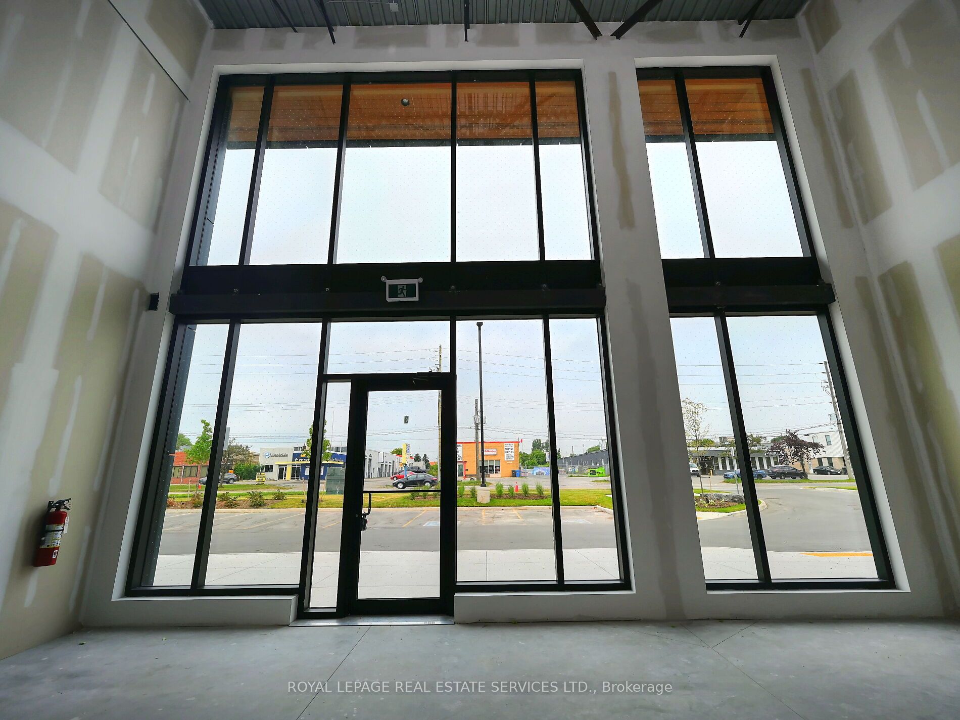 #3 - 530 Speers Road Property Photo 16