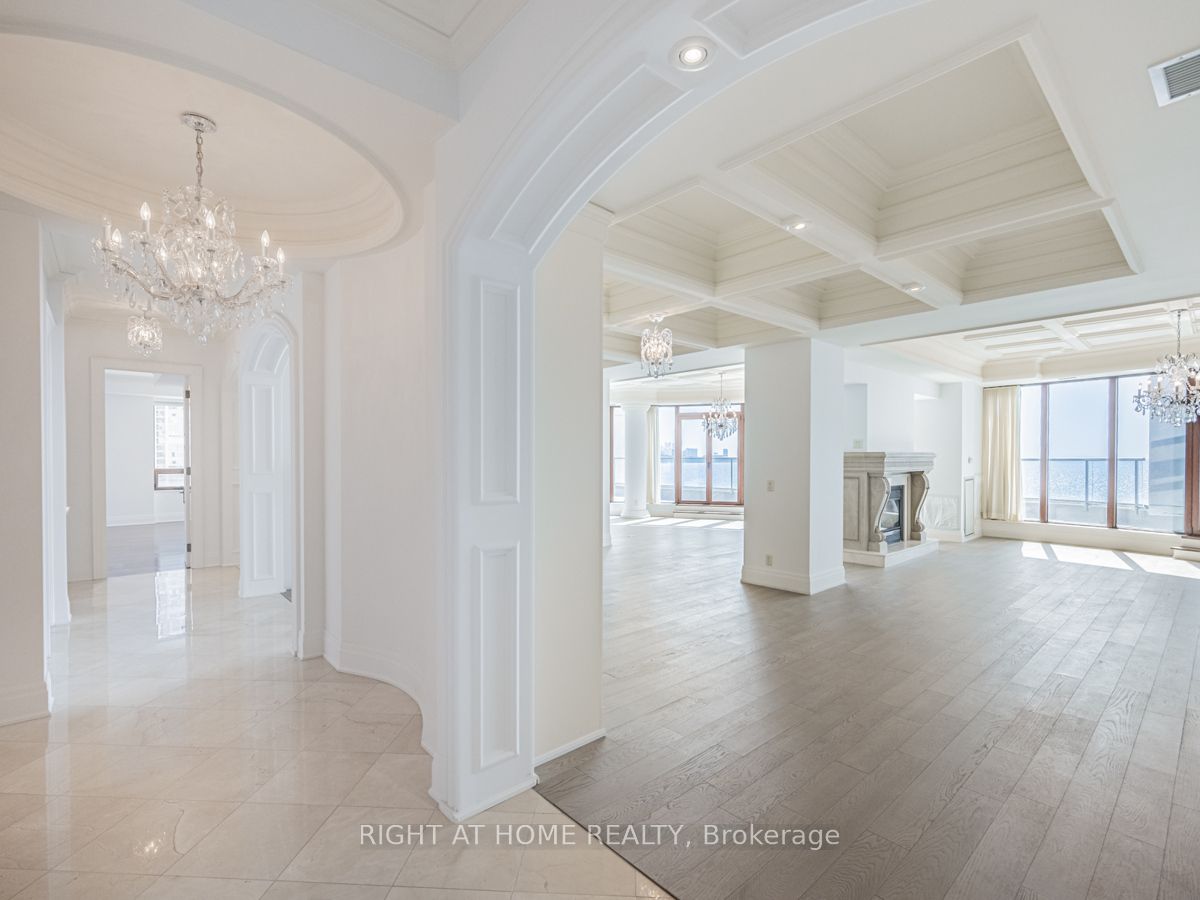 #lph19 - 2095 Lake Shore Boulevard Property Photo 7