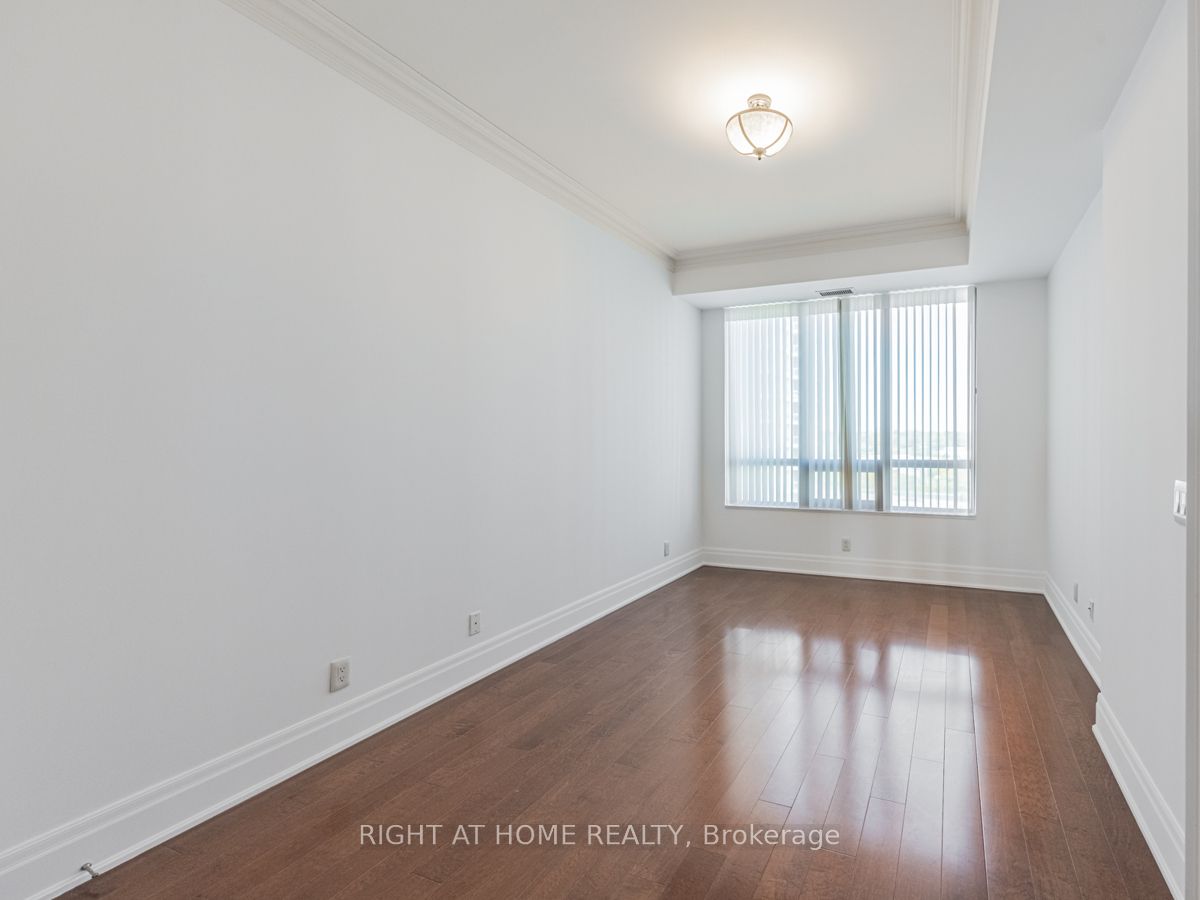 #lph19 - 2095 Lake Shore Boulevard Property Photo 24