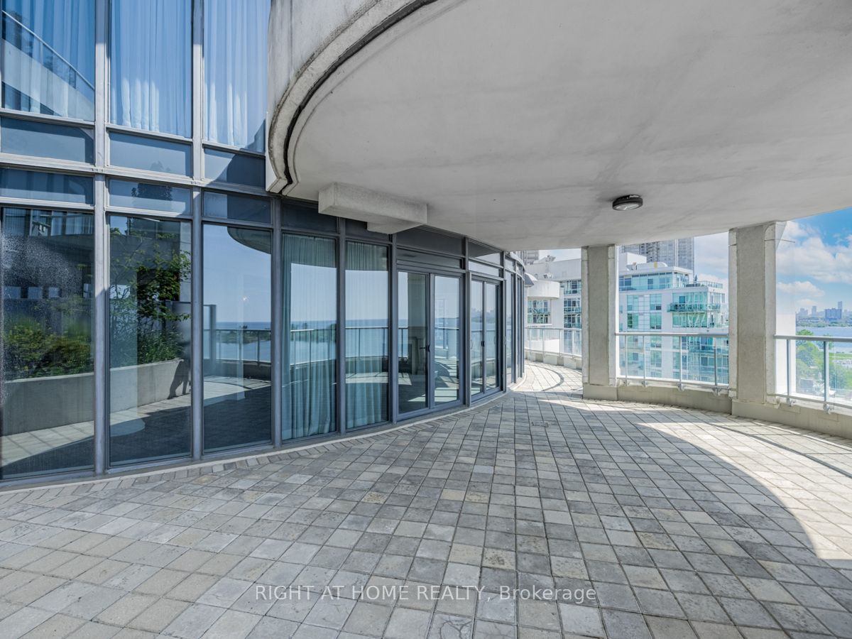 #lph19 - 2095 Lake Shore Boulevard Property Photo 29