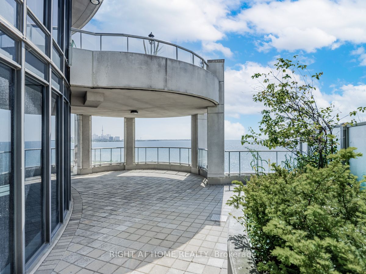 #lph19 - 2095 Lake Shore Boulevard Property Photo 31