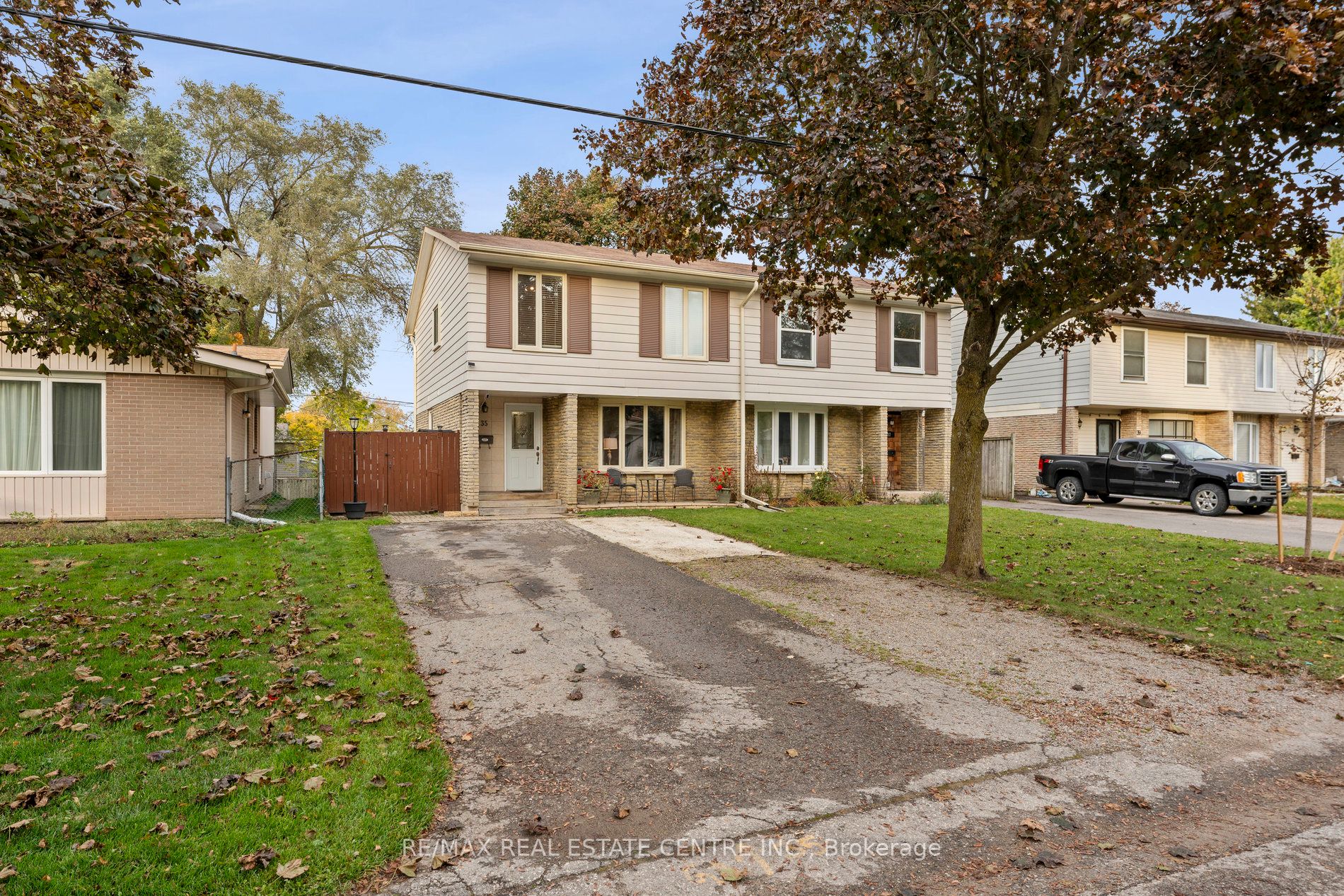 35 Cardwell St Property Photo 1