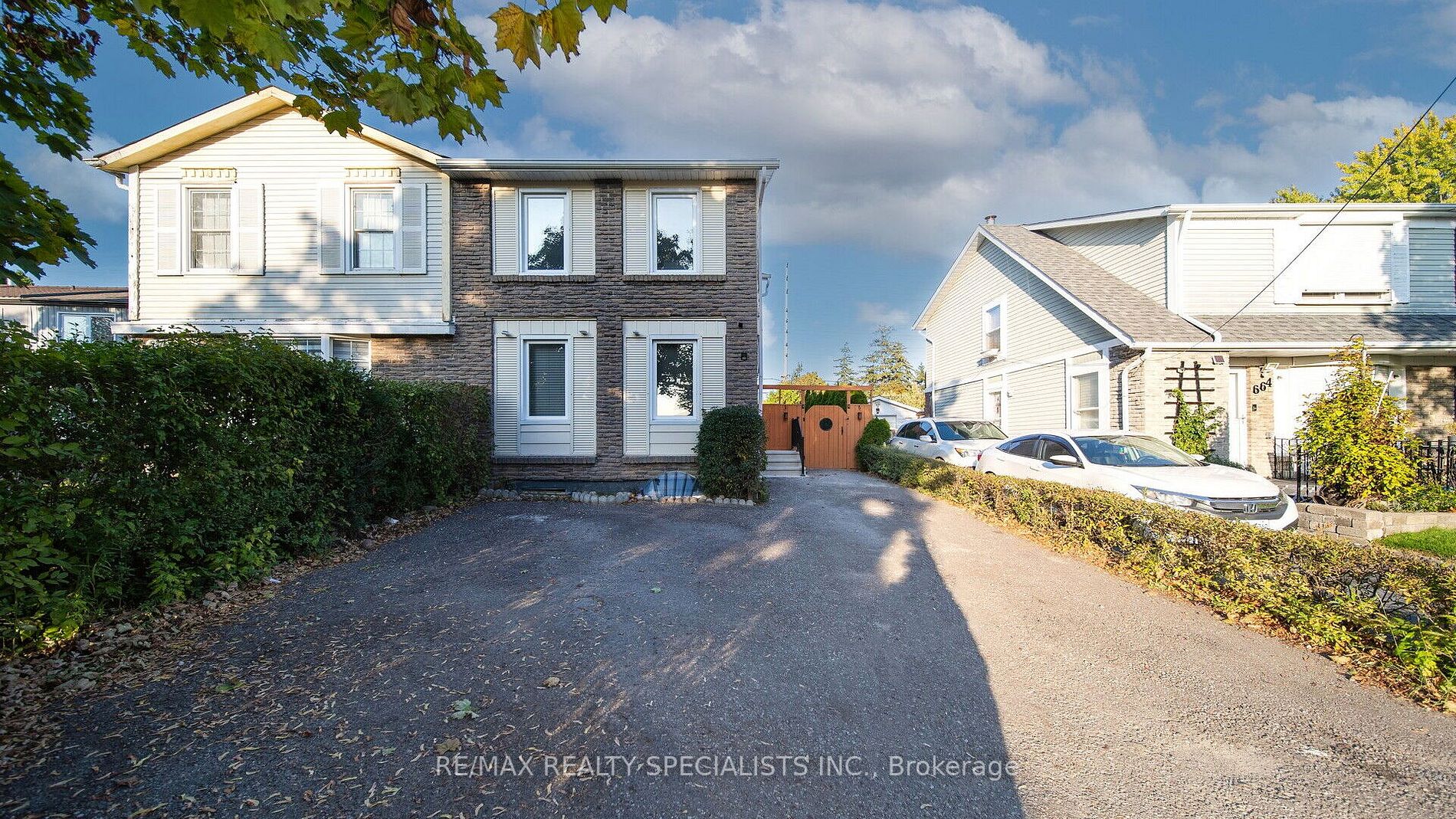 668 Green Meadow Cres Property Photo