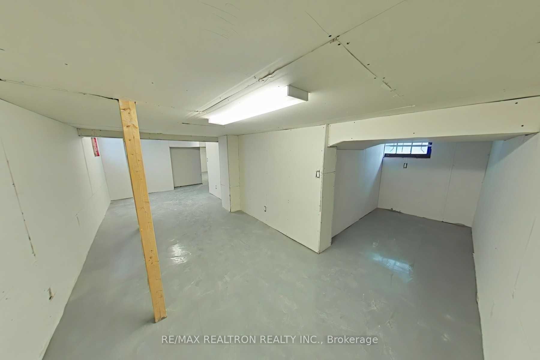 1631 Weston Rd Property Photo 15