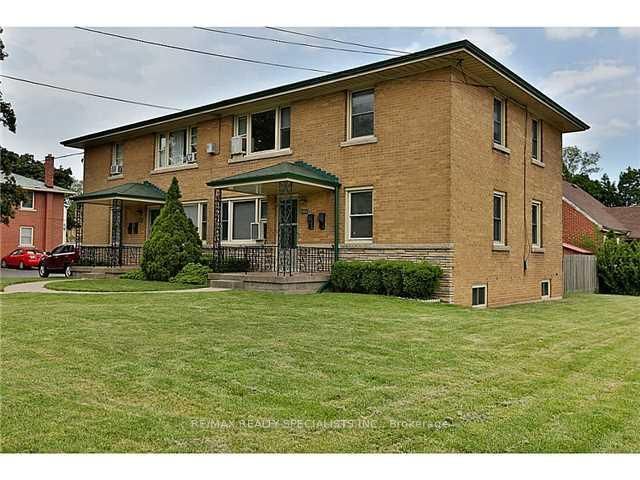 2004 Maplewood Dr Property Photo 1