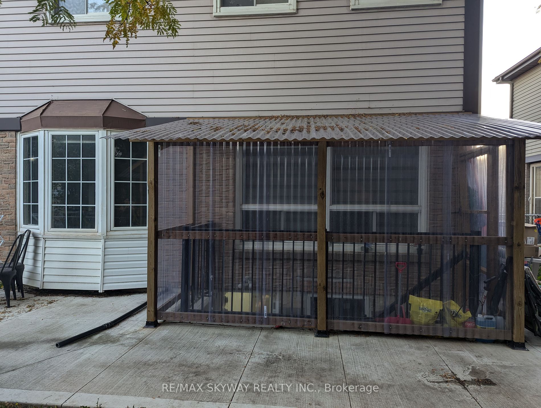 33 Mackay St Property Photo