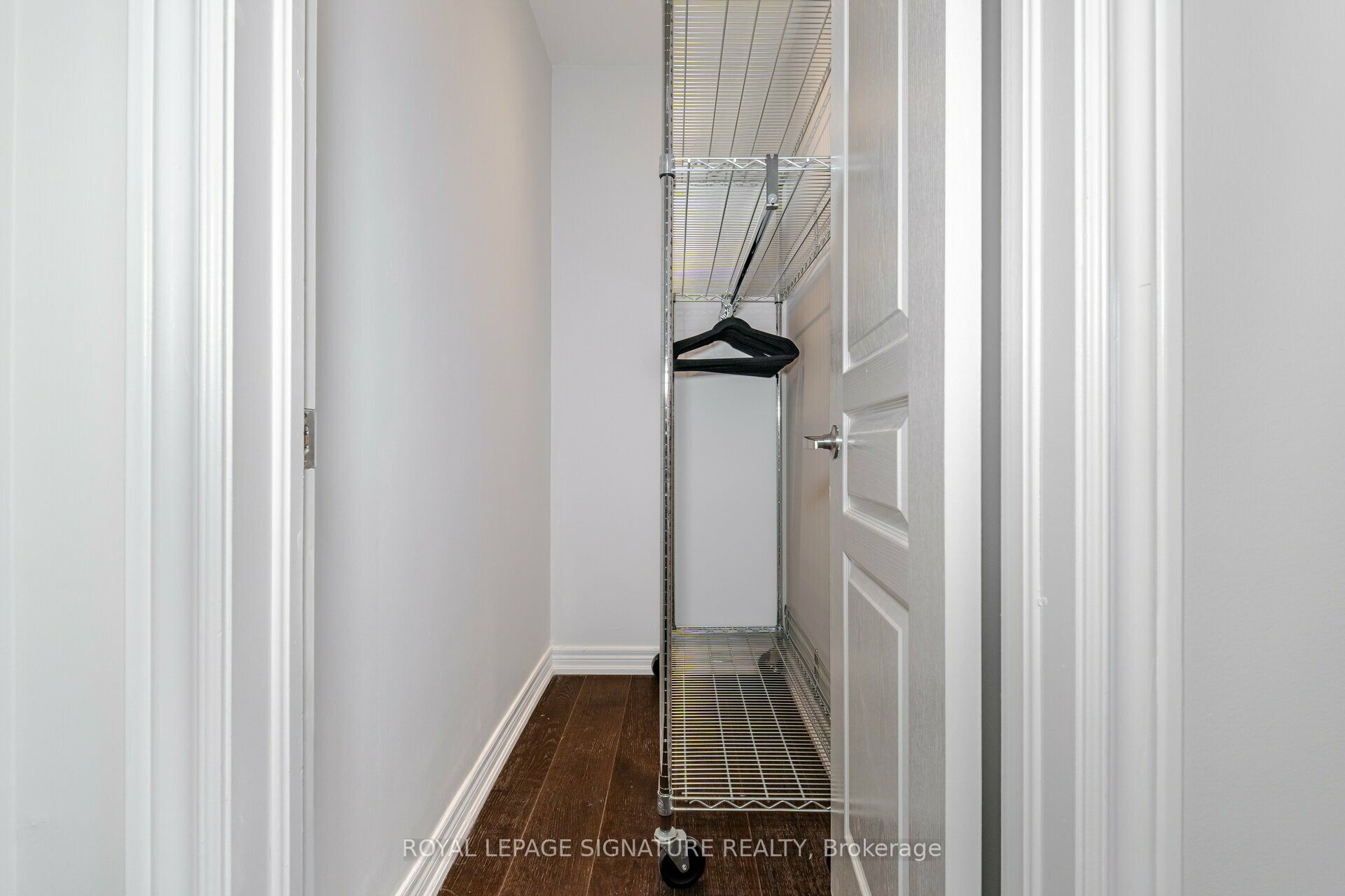 5520 Meadowcrest Avenue Property Photo 25