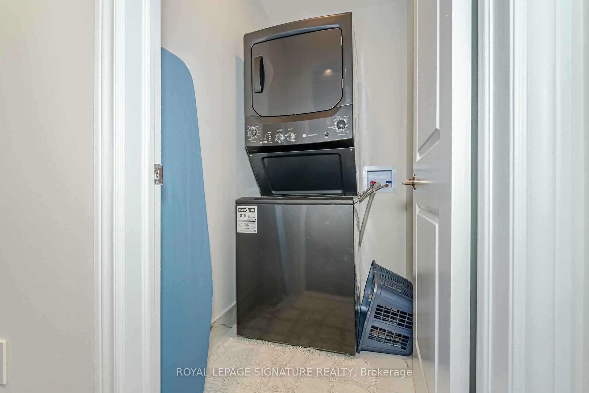 5520 Meadowcrest Avenue Property Photo 33