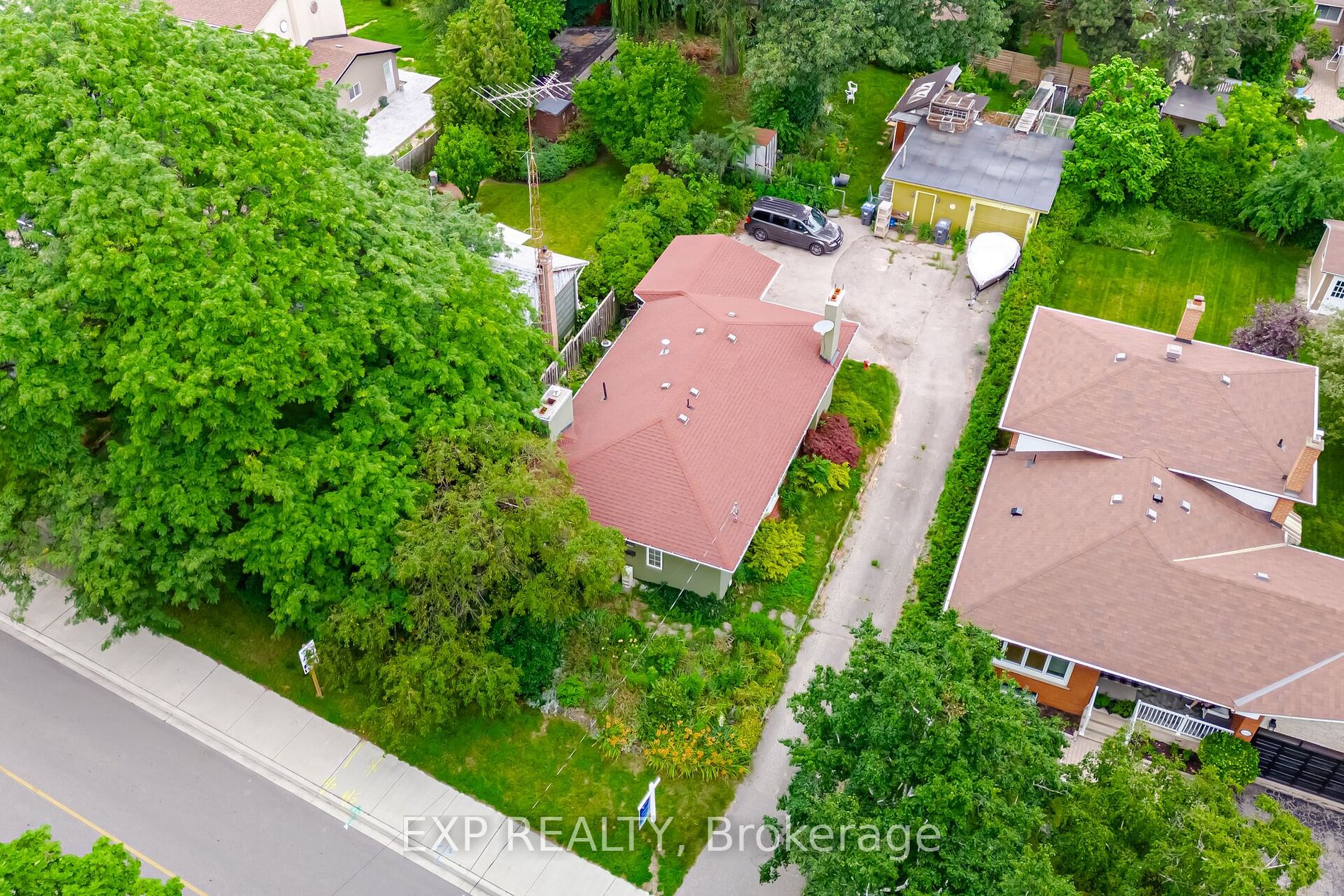 1635 Kenmuir Ave Property Photo 1