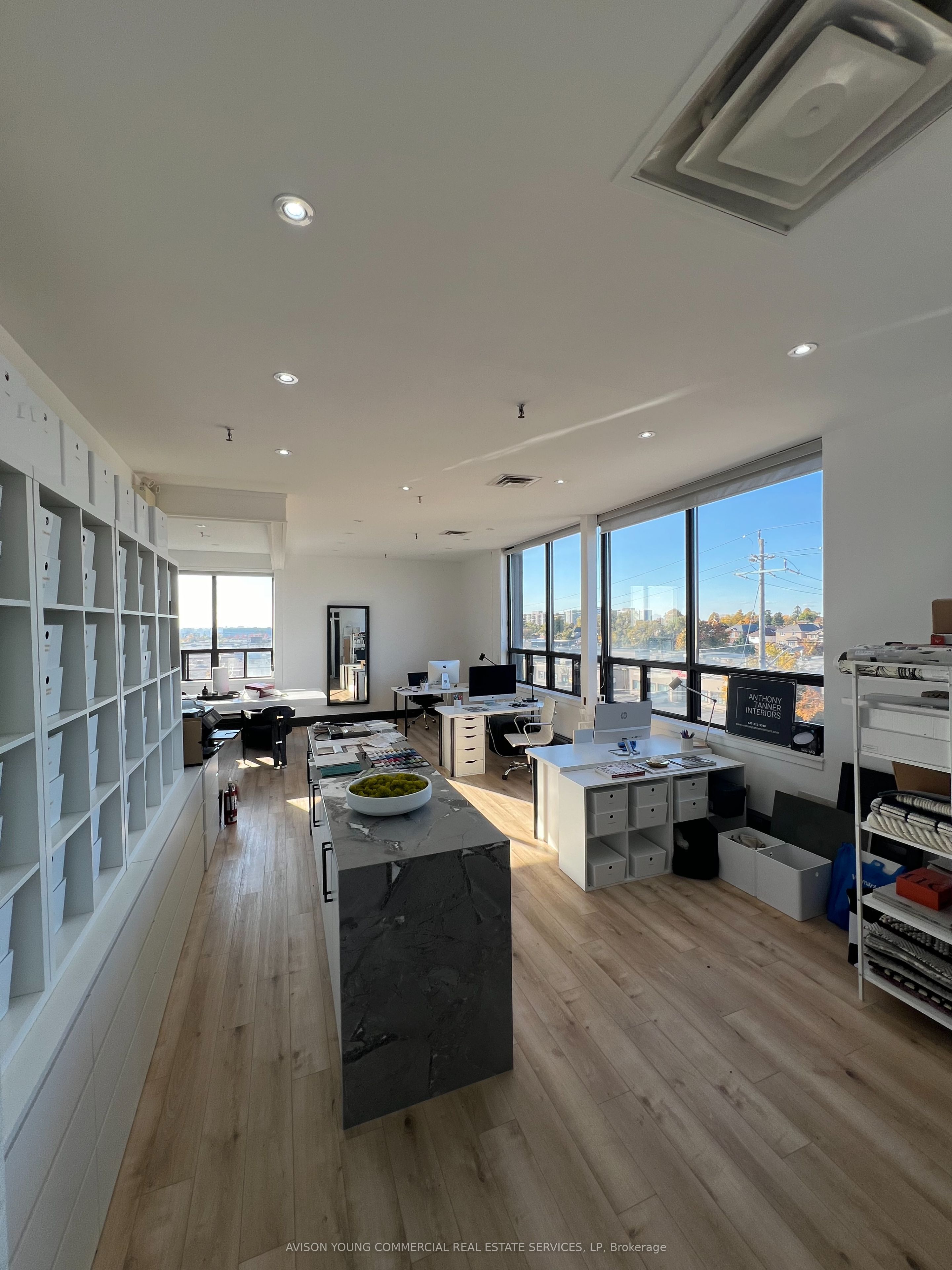 #206 - 91 Tycos Drive Property Photo 4