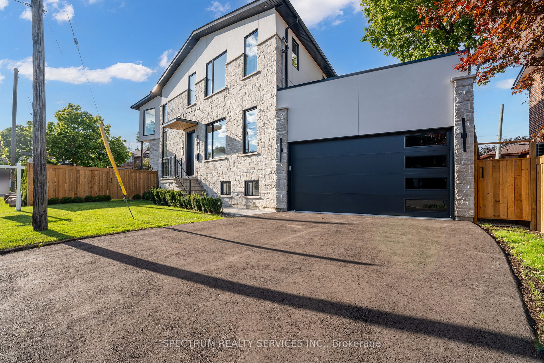 102 Stayner Ave Property Photo