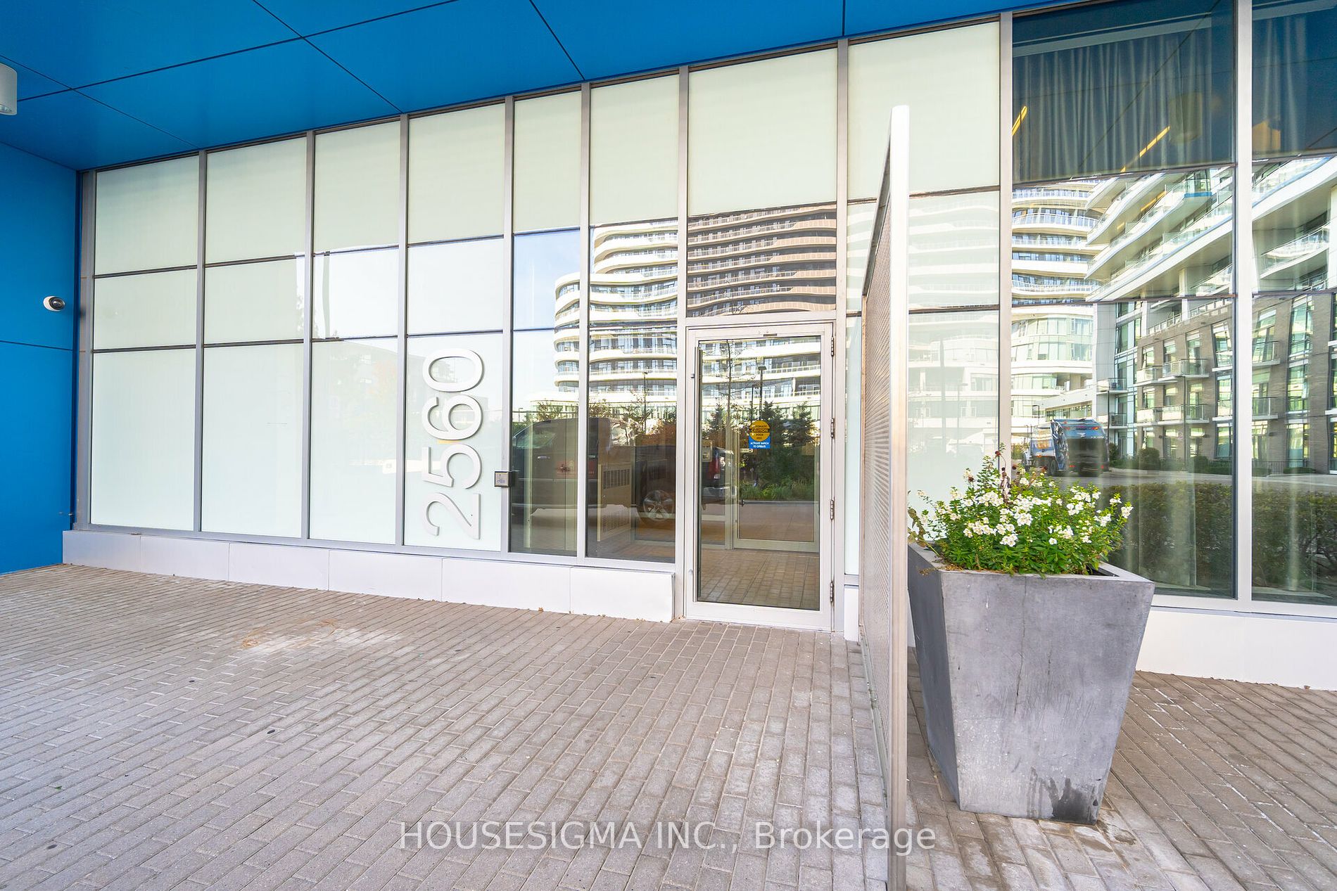 2560 Eglinton Ave W Property Photo