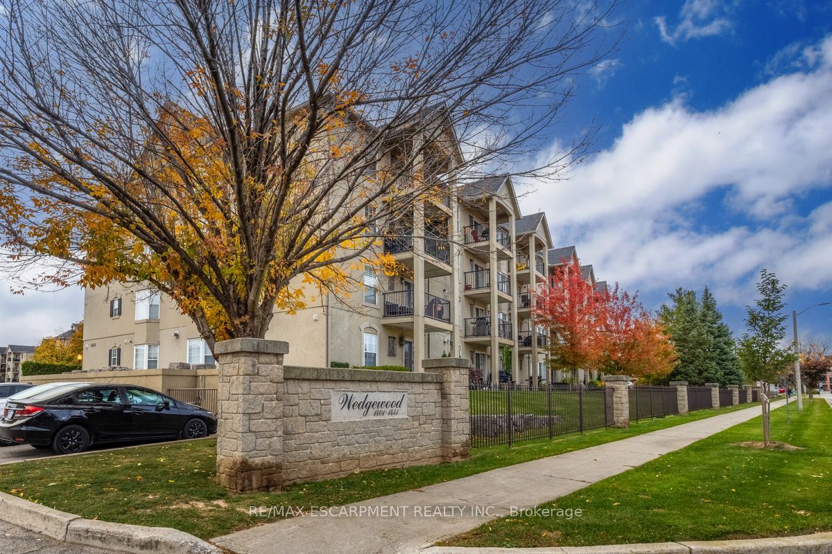 1431 Walkers Line Property Photo