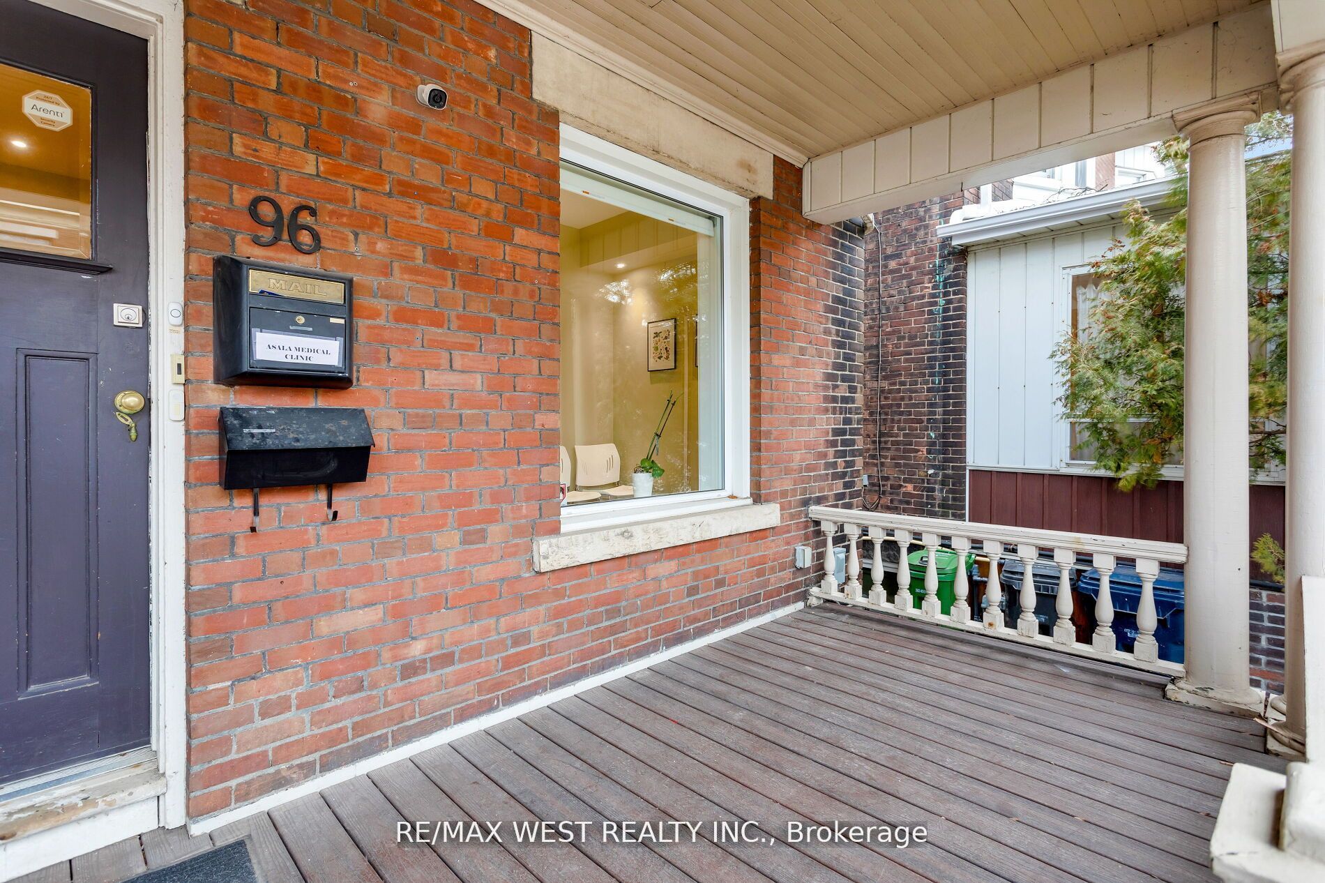 96 Roncesvalles Avenue Property Photo 2